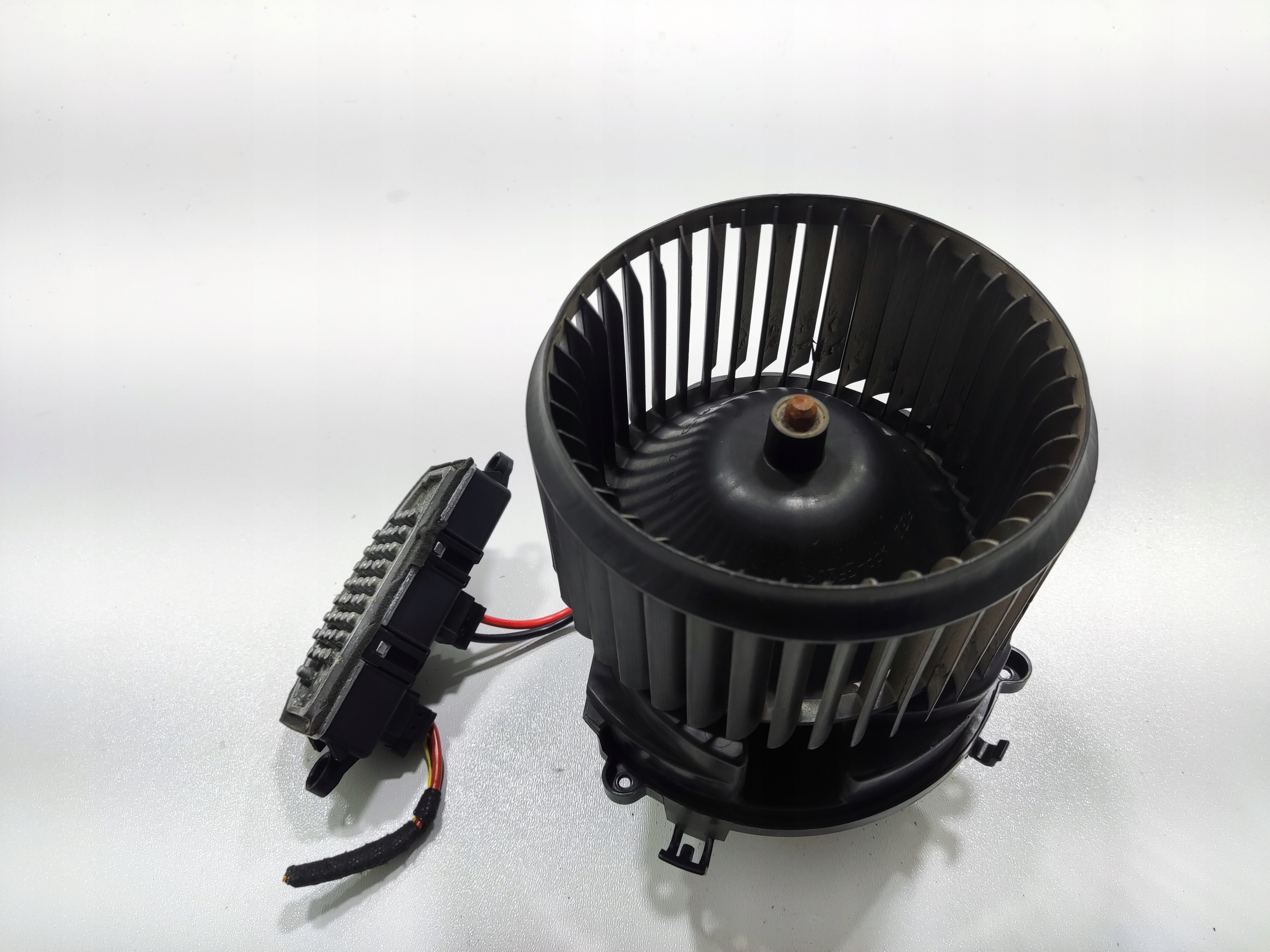 VENTILÁTOR MOTORČEK KÚRENIA MINI COUNTRYMAN F60 2016-2020 9297752 9377854