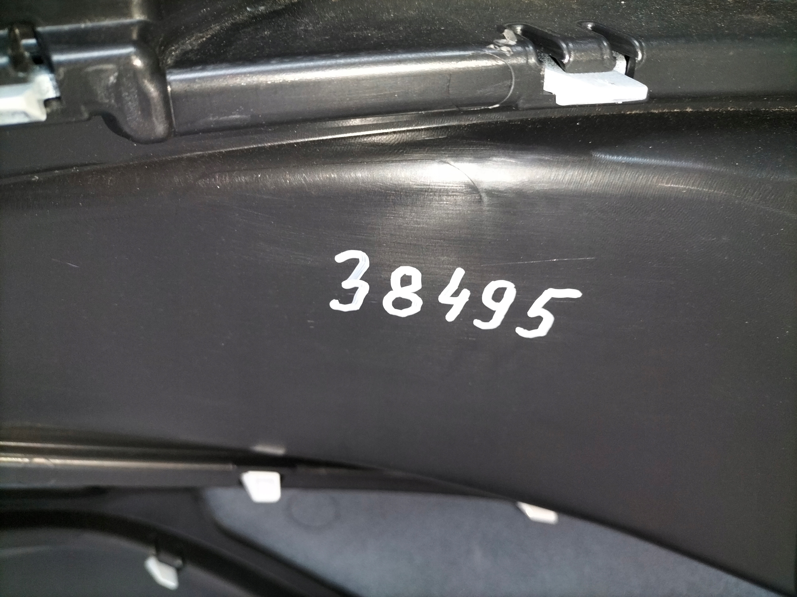 ZADNÝ NÁRAZNÍK VW ID5 ID.5 22-