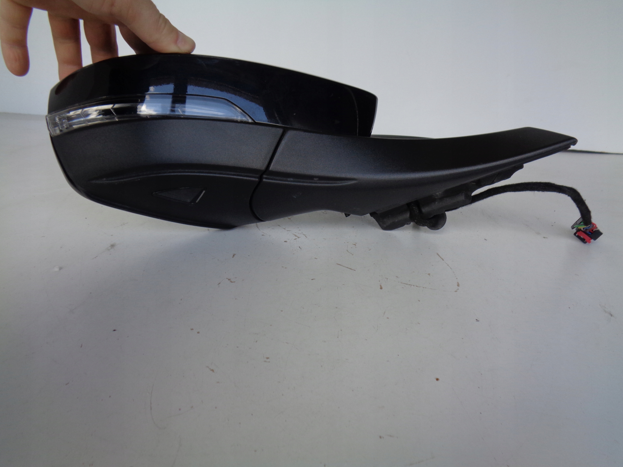 PRAVE ZRKADLO VW T-ROC 2GA 17- 13 PIN