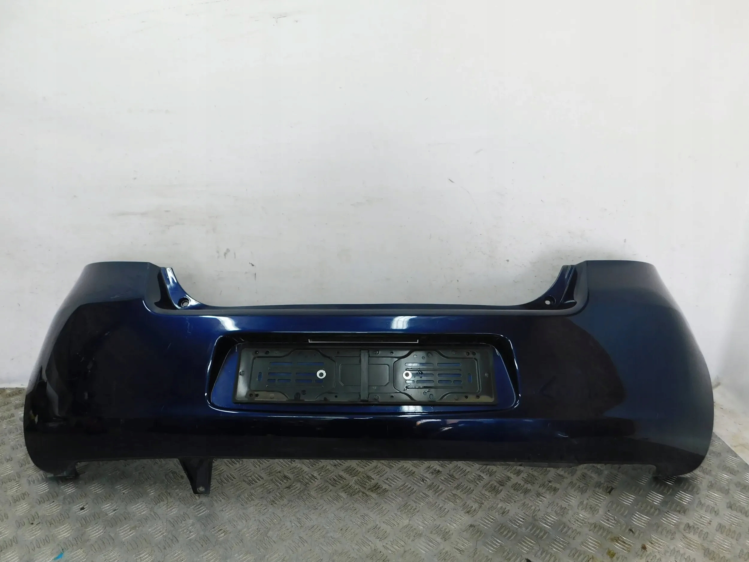 ZADNÝ NÁRAZNÍK TOYOTA YARIS II 2 06-09