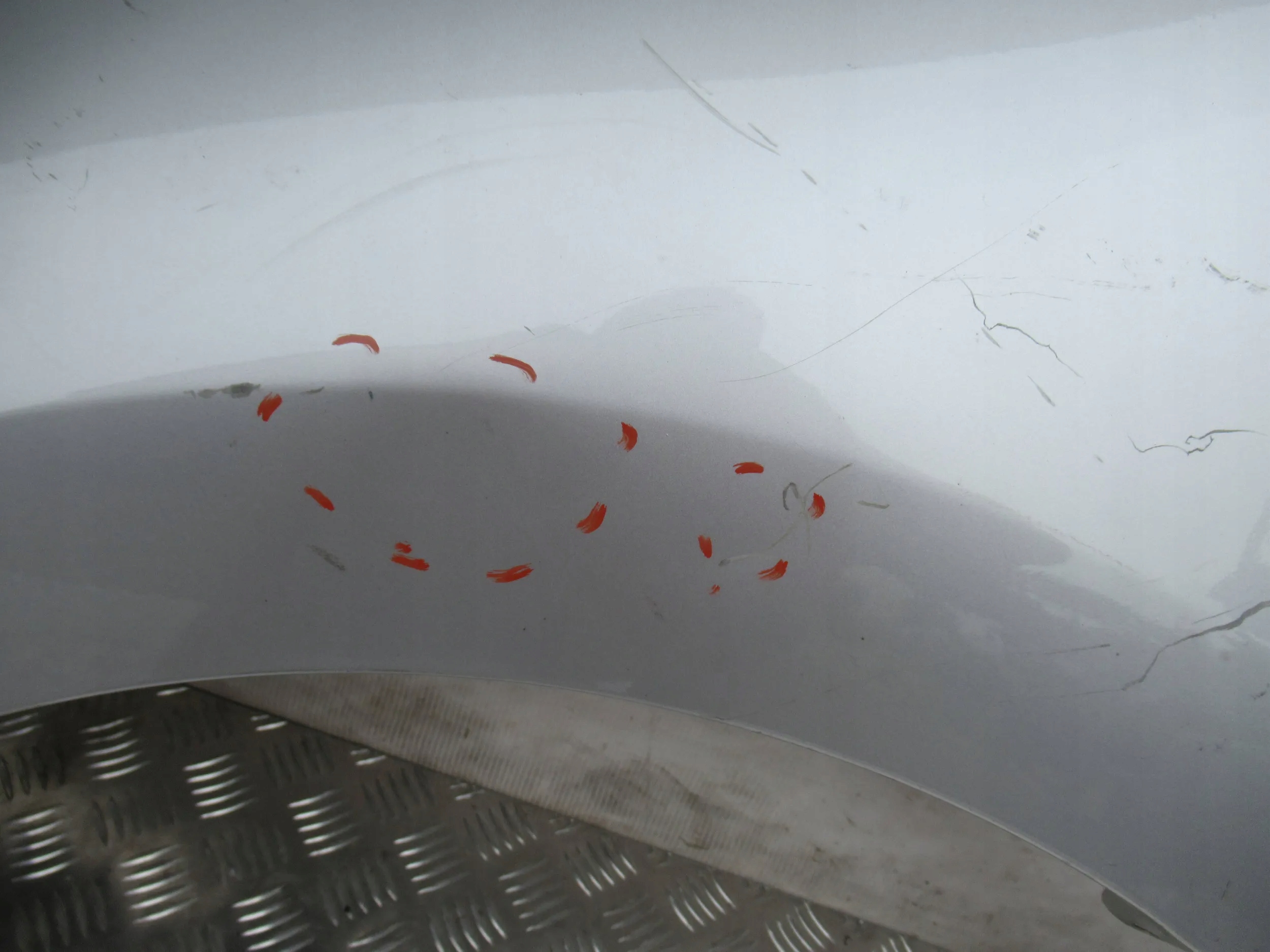 BLATNIK PREDNÝ LAVY TOYOTA AURIS I LIFT 10-