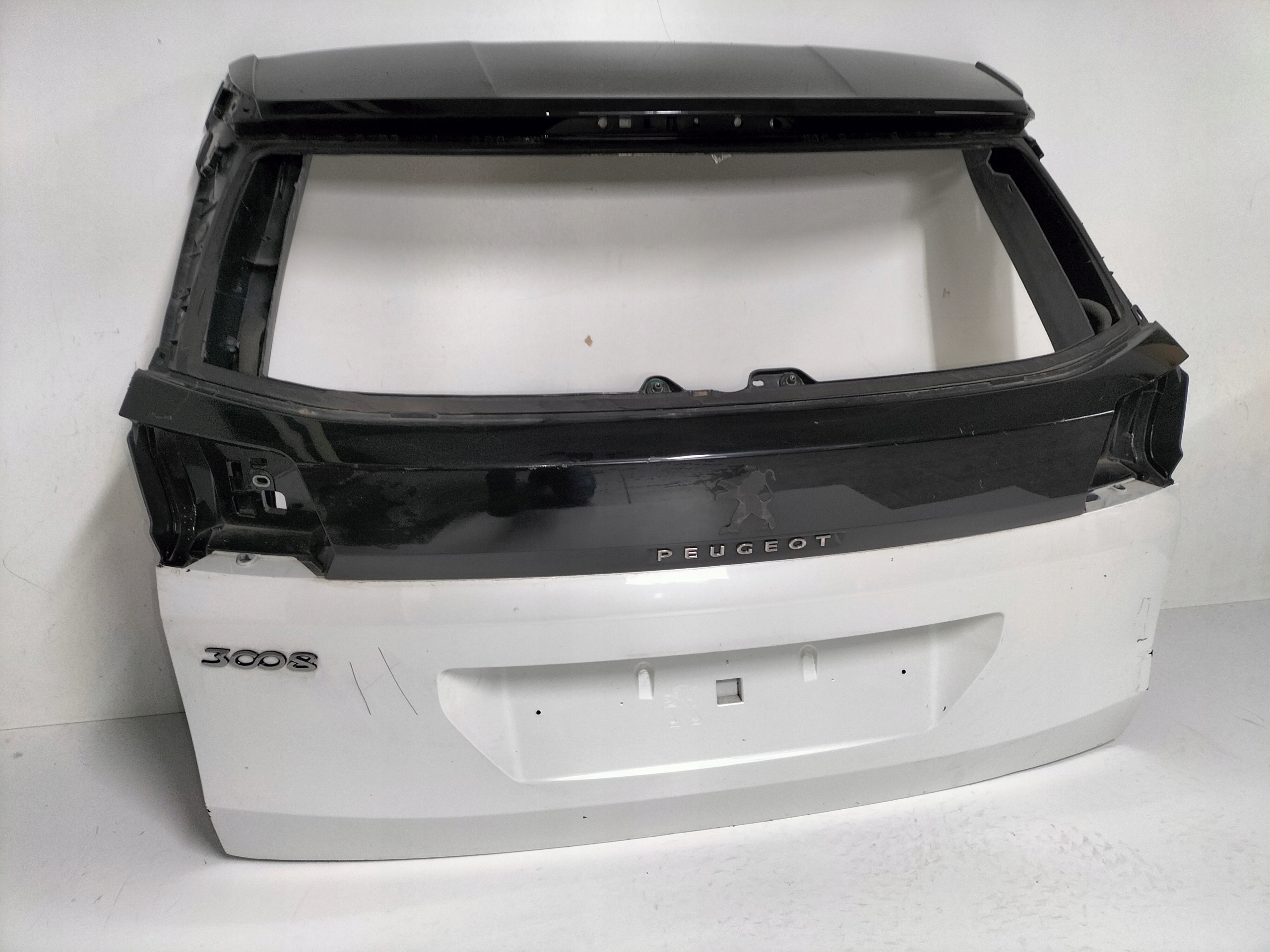 ZADNÁ KAPOTA PEUGEOT 3008 II 16-