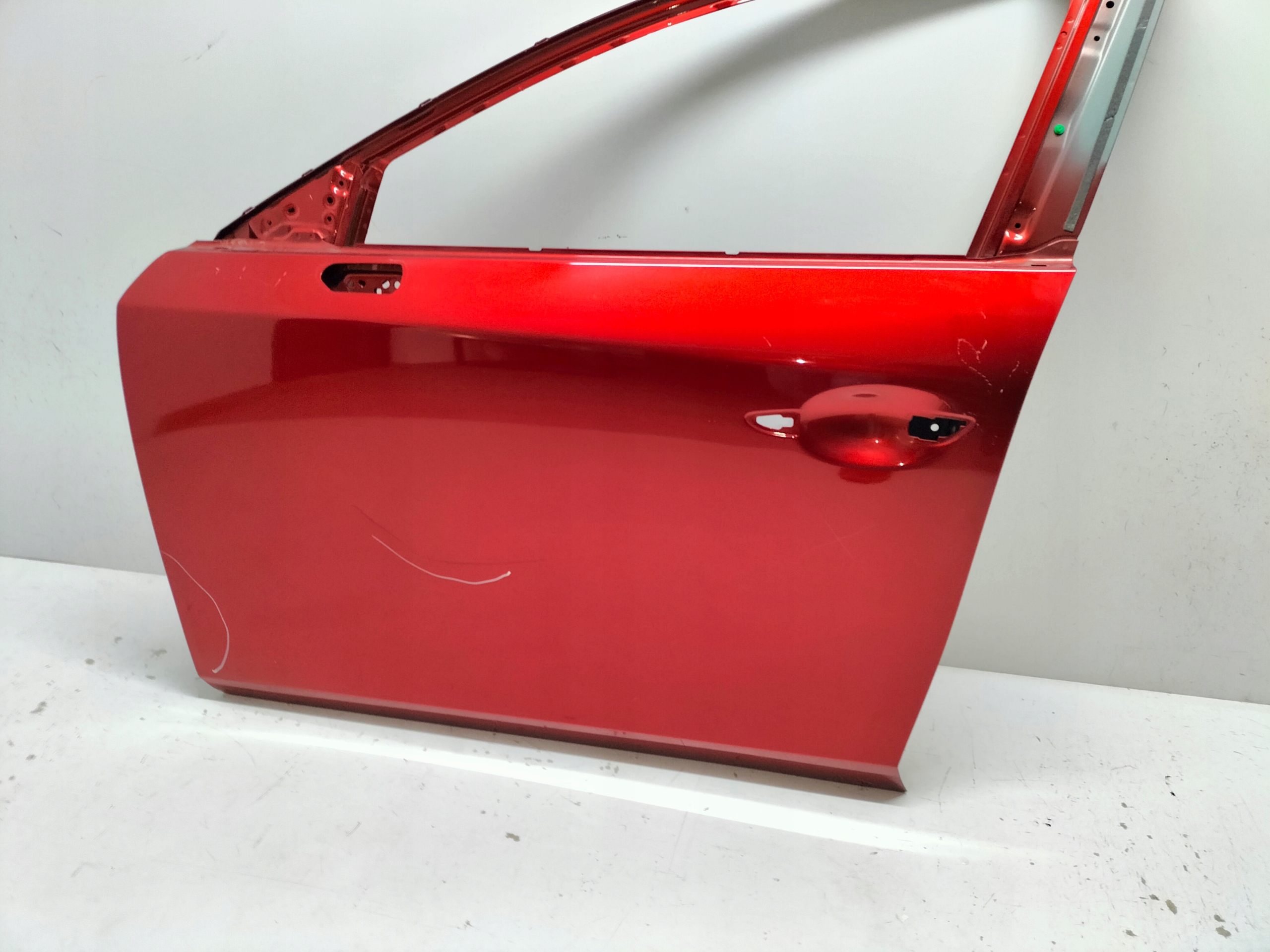 LAVE PREDNE DVERE MAZDA 3 BP 19- SEDAN