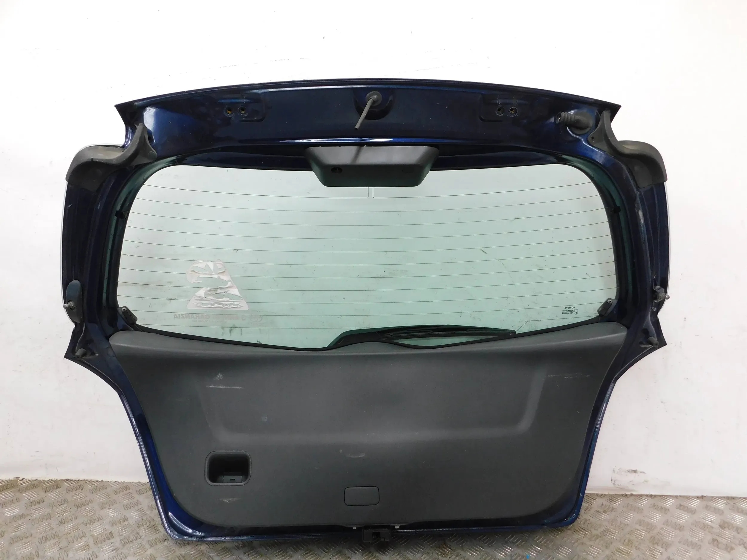 ZADNÁ KAPOTA TOYOTA YARIS II 2