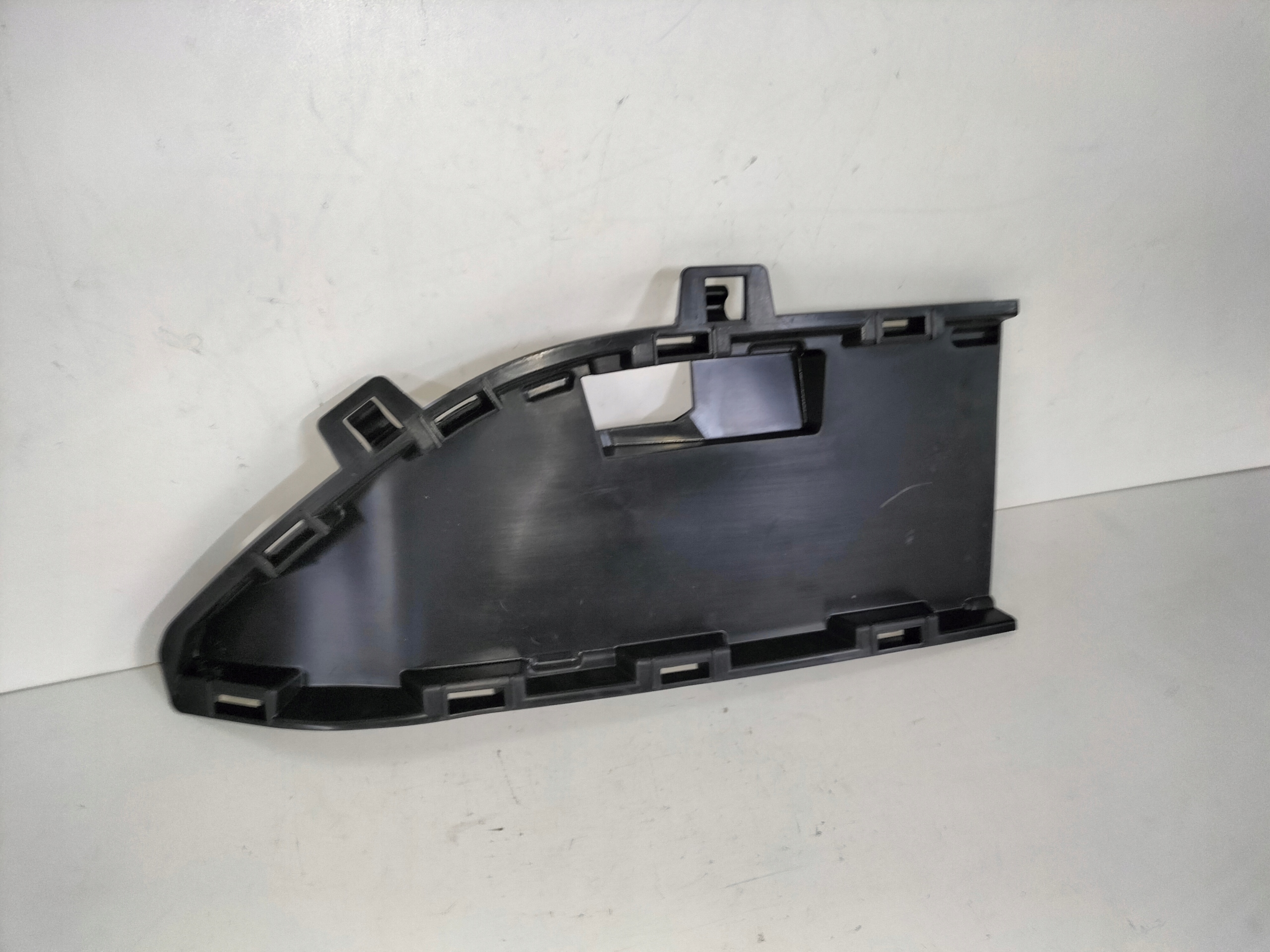 PRAVÁ KRYTKA NÁRAZNÍKA DACIA SANDERO III 20-