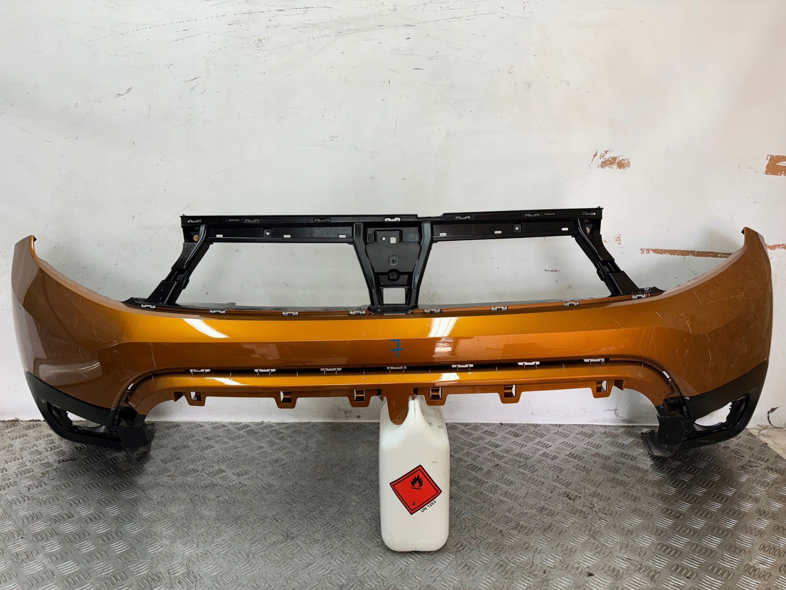 PREDNÝ NÁRAZNÍK DACIA DUSTER II 2 17-
