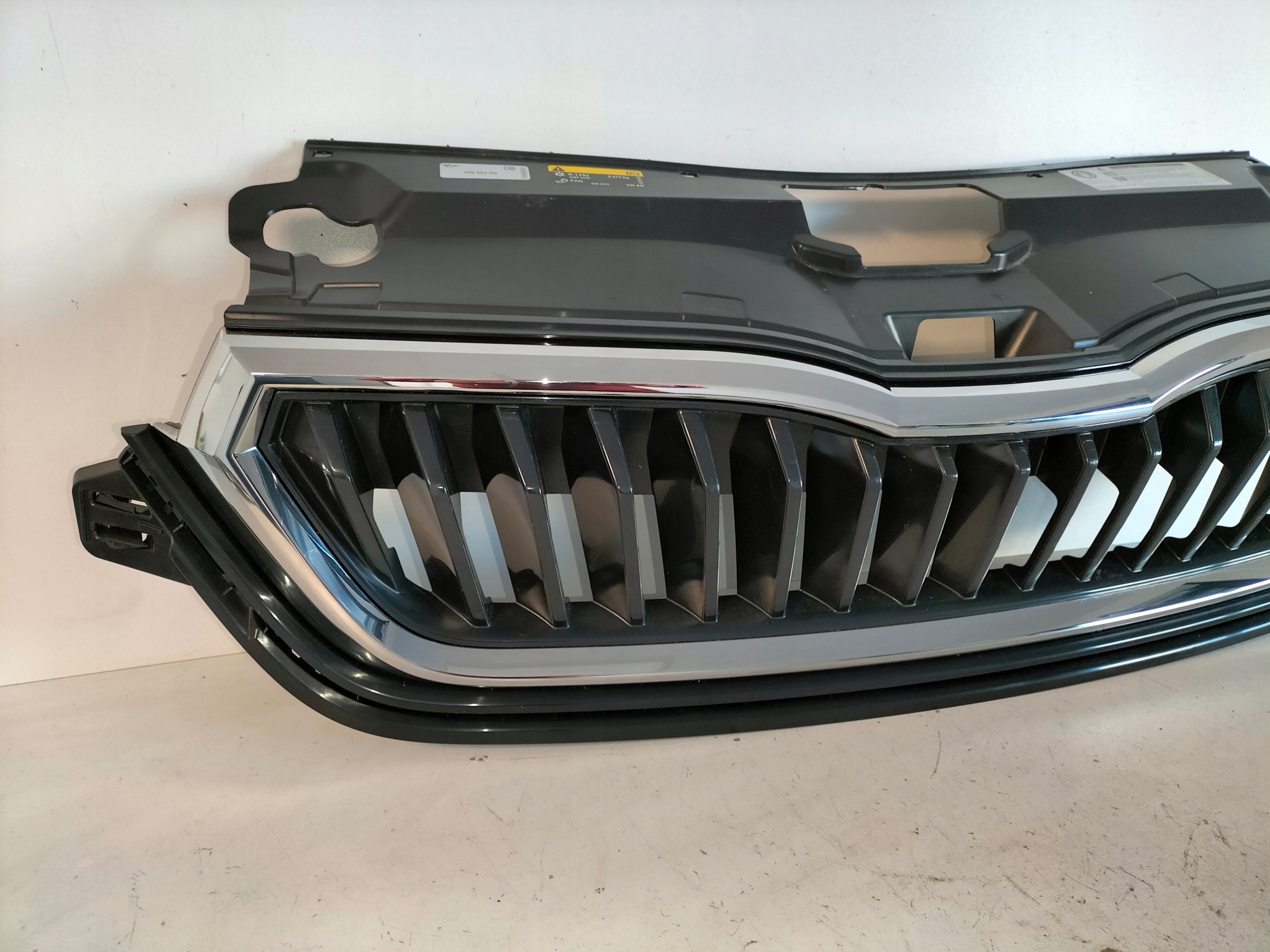 MRIEZKA LISTA SKODA RAPID LIFT II 20-