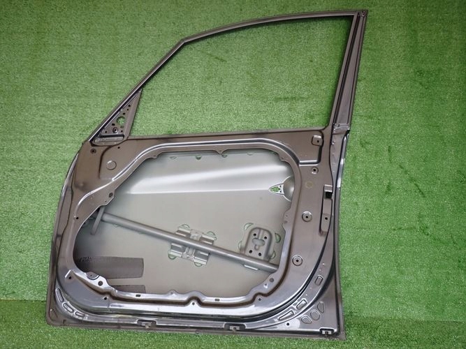 KIA VENGA HYUNDAI IX20 PRAVE PREDNE DVERE