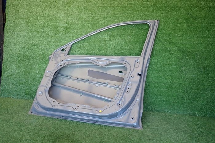 HYUNDAI I30 HB KOMBI III 17- PRAVE PREDNE DVERE