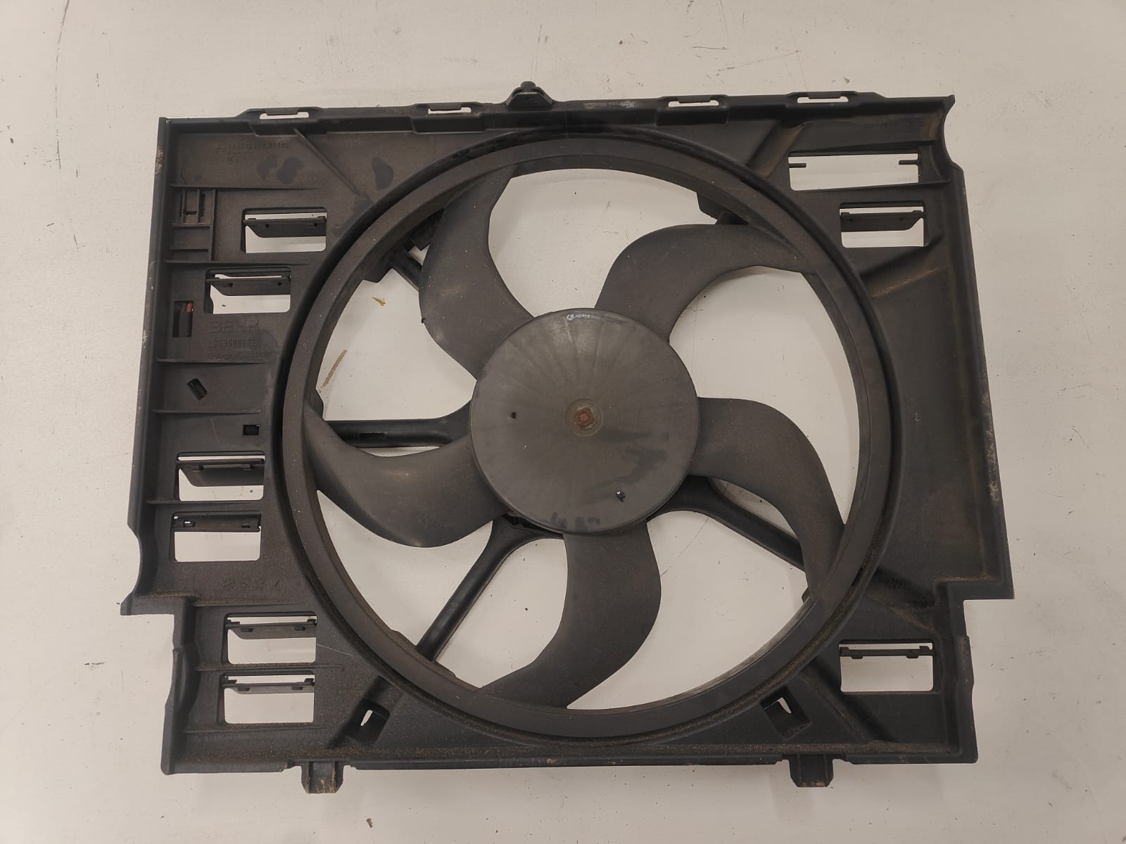 BMW E60 n47 07-10 oe 7726010401 VENTILATOR CHLADICA