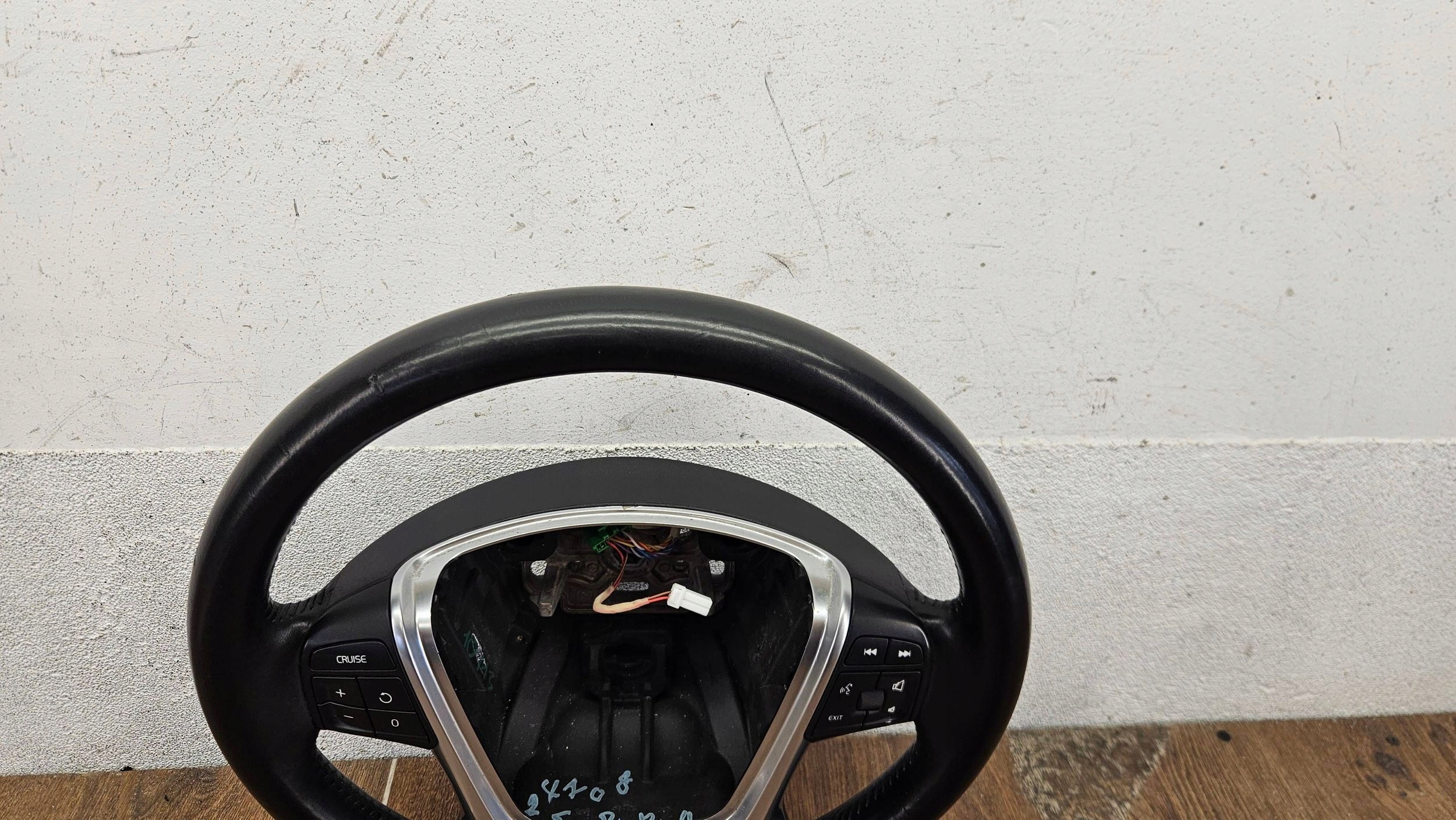 Volvo XC60 34108765A VOLANT
