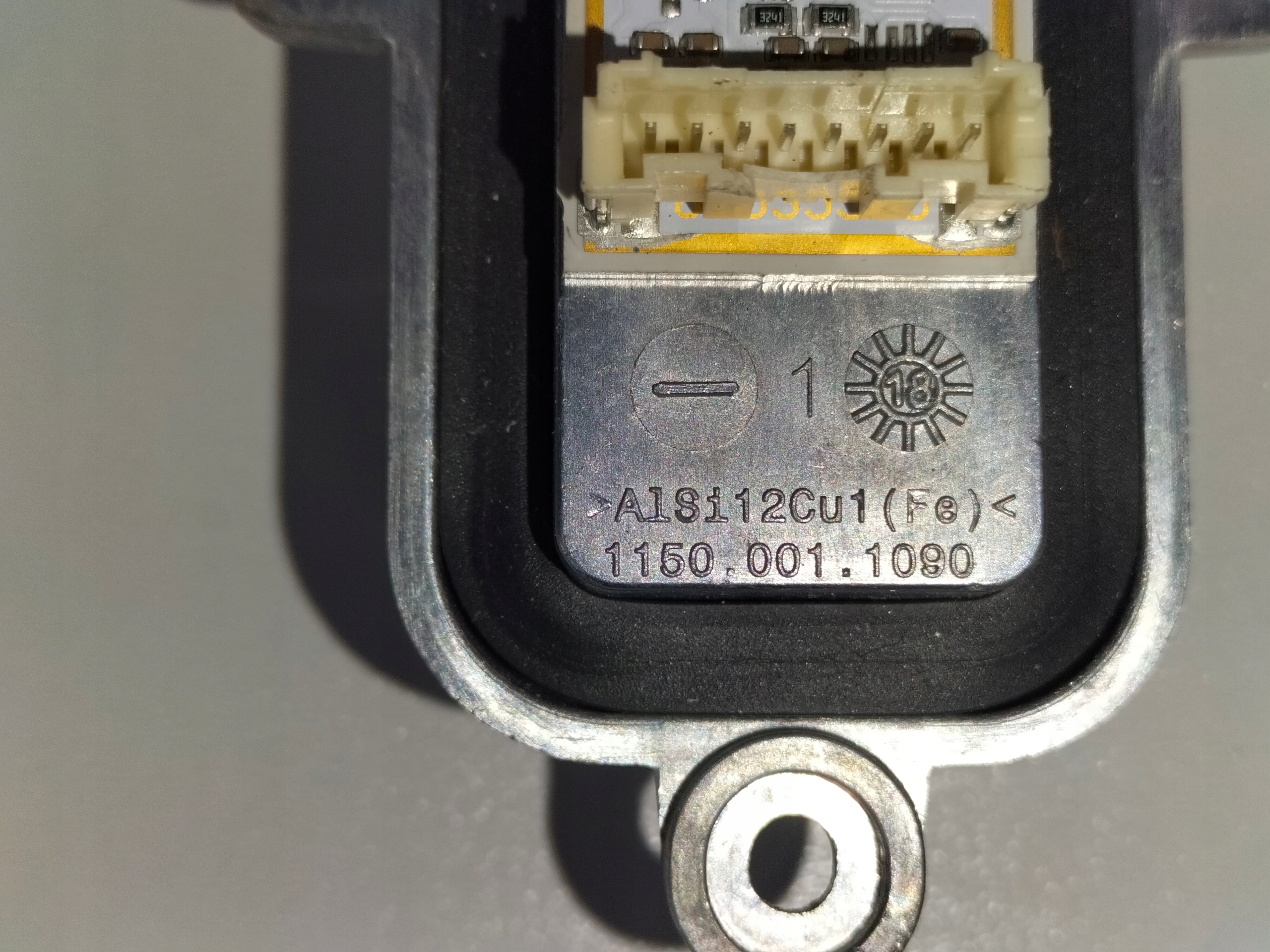 MENIČ NAPÄTIA MODUL SVETIEL LED SKODA SUPERB III 15-