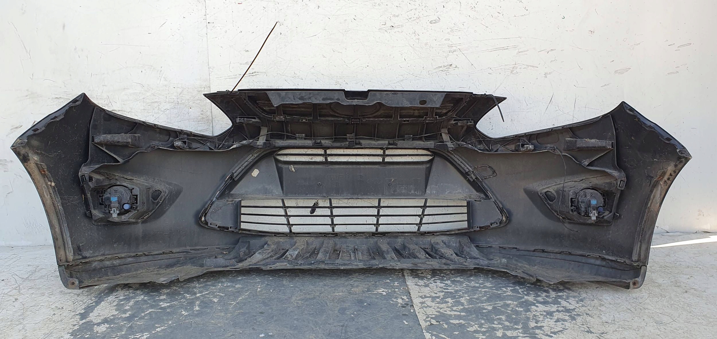 FORD C-MAX MK2 -015 PREDNÝ NÁRAZNÍK