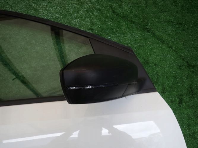 VW POLO 09- PRAVE PREDNE DVERE