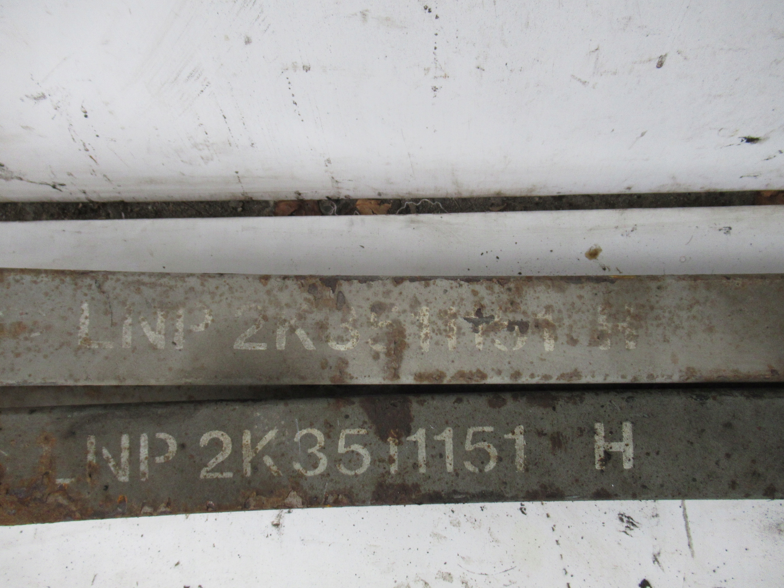 LISTOVÉ PERÁ 2K3511151H VW CADDY MAXI 03-10