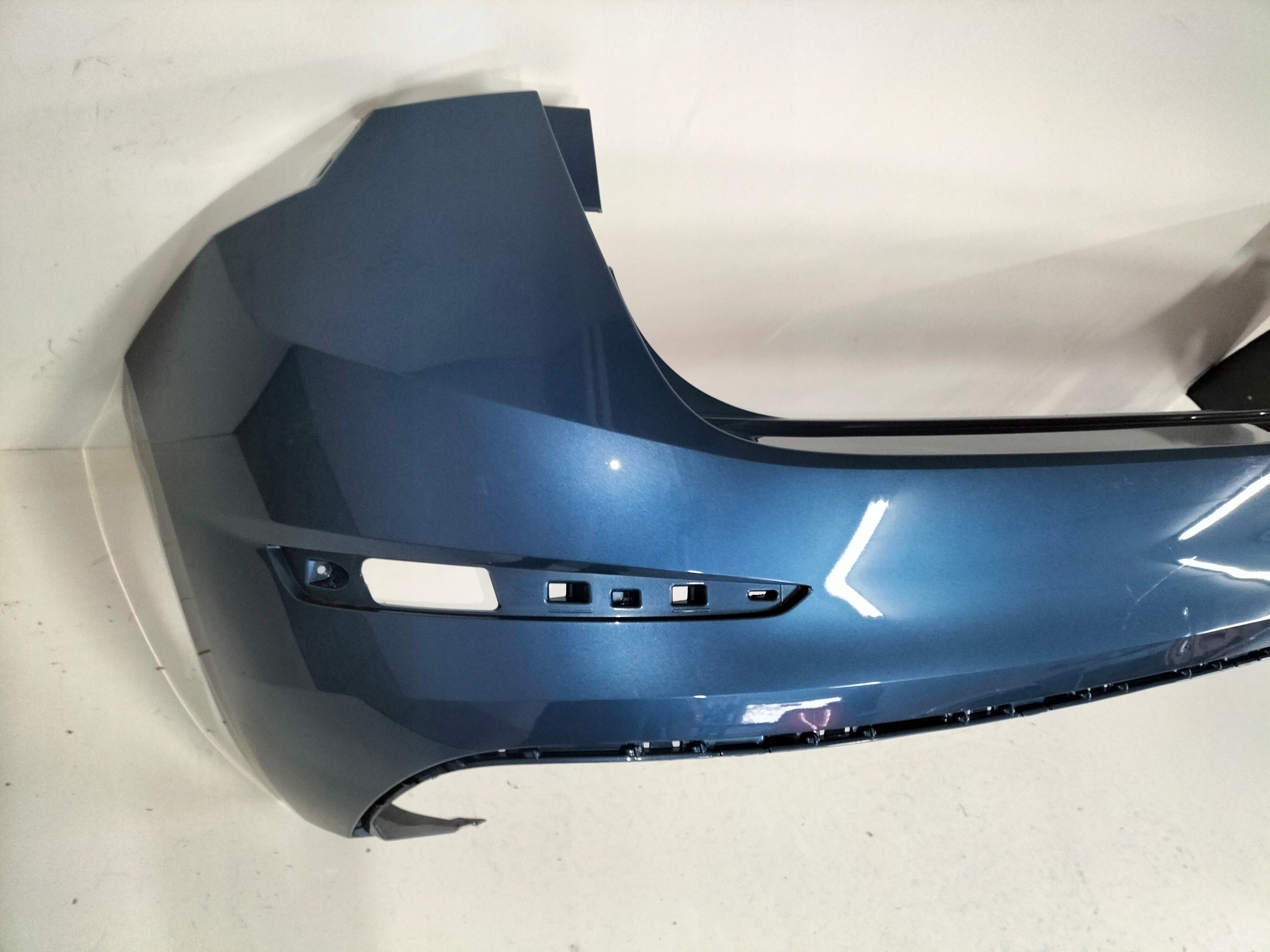ZADNÝ NÁRAZNÍK SKODA SCALA 19-