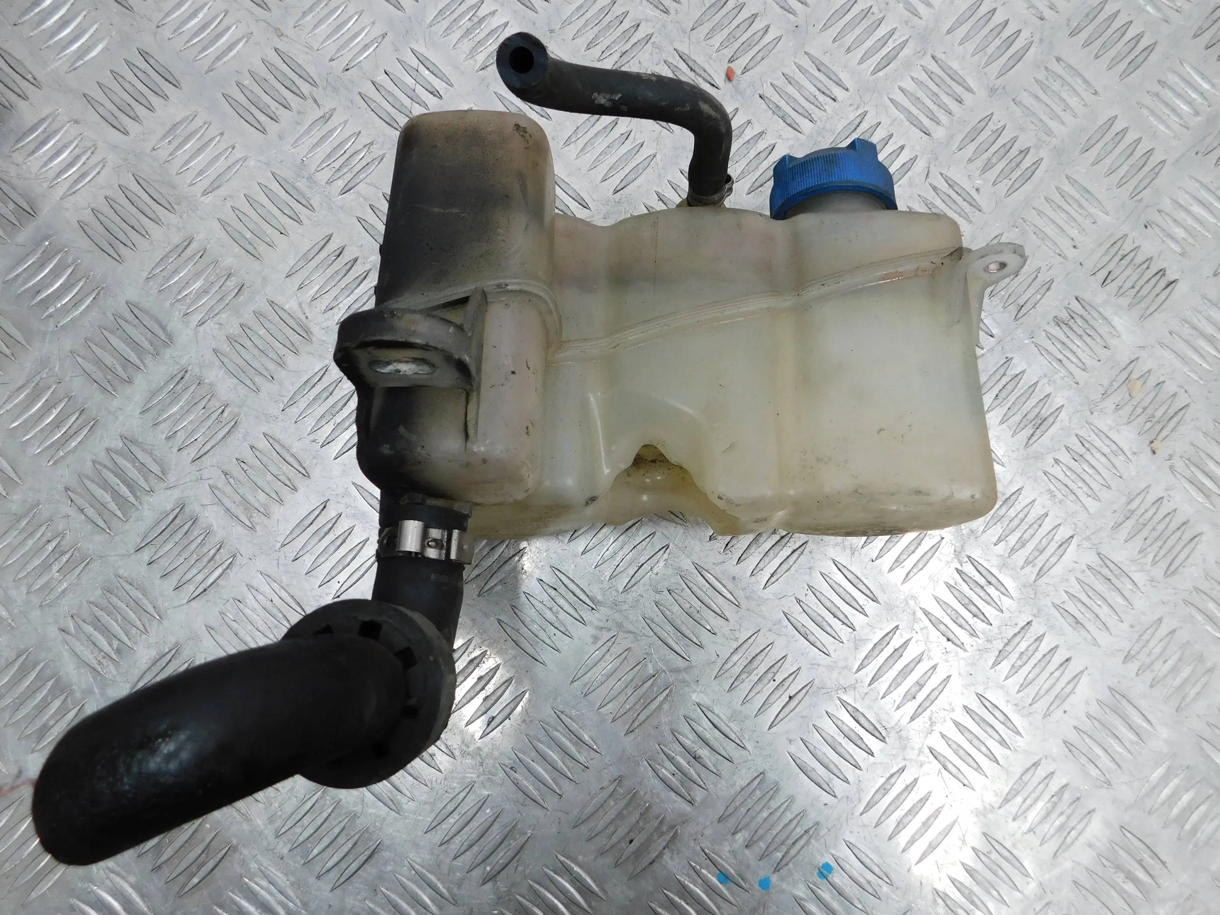 VYROVNAVACIA NADOBKA LANCIA MUSA 1.6 JTD