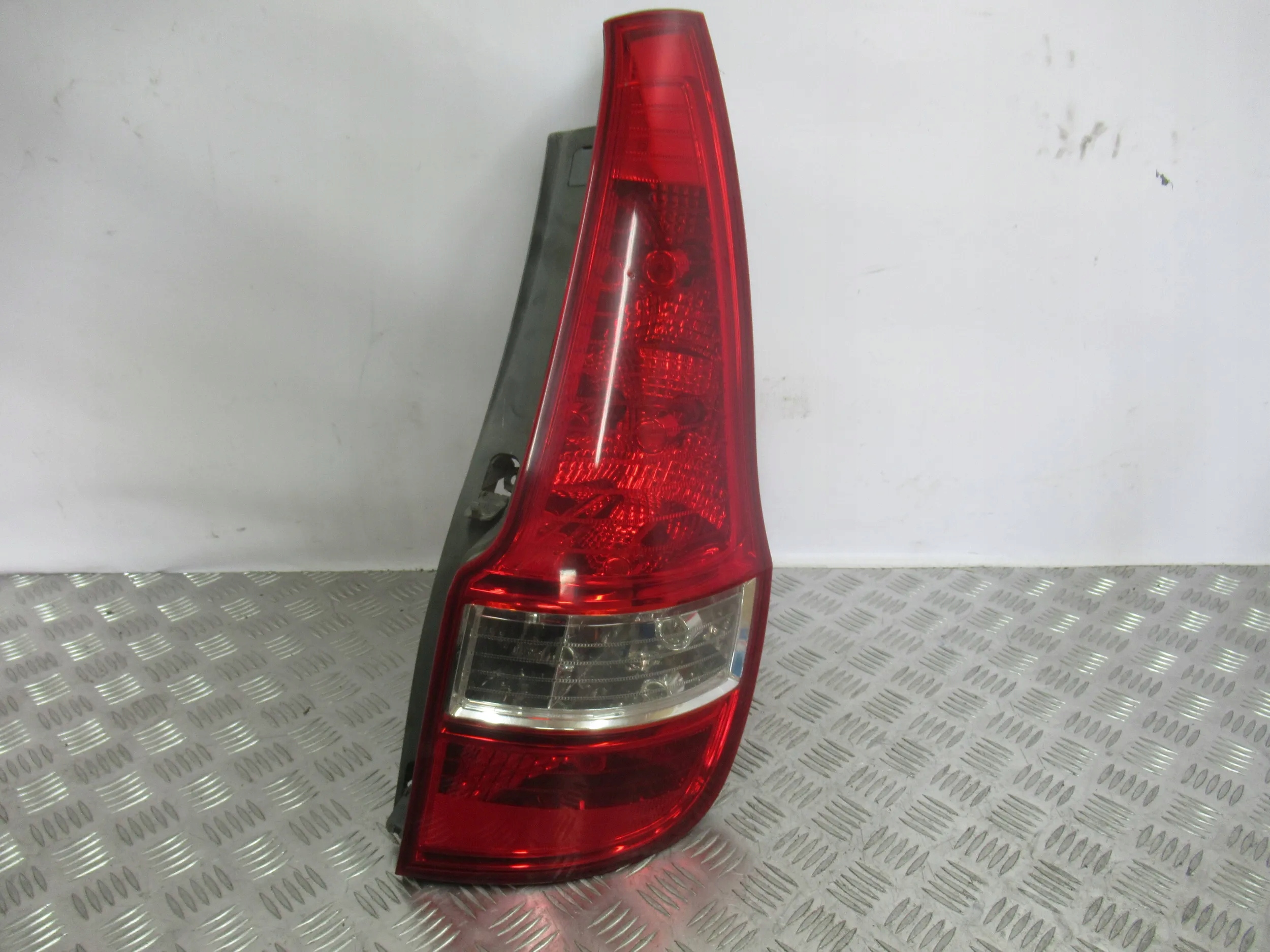 PRAVÉ ZADNÉ SVETLO HYUNDAI I30 KOMBI 07-