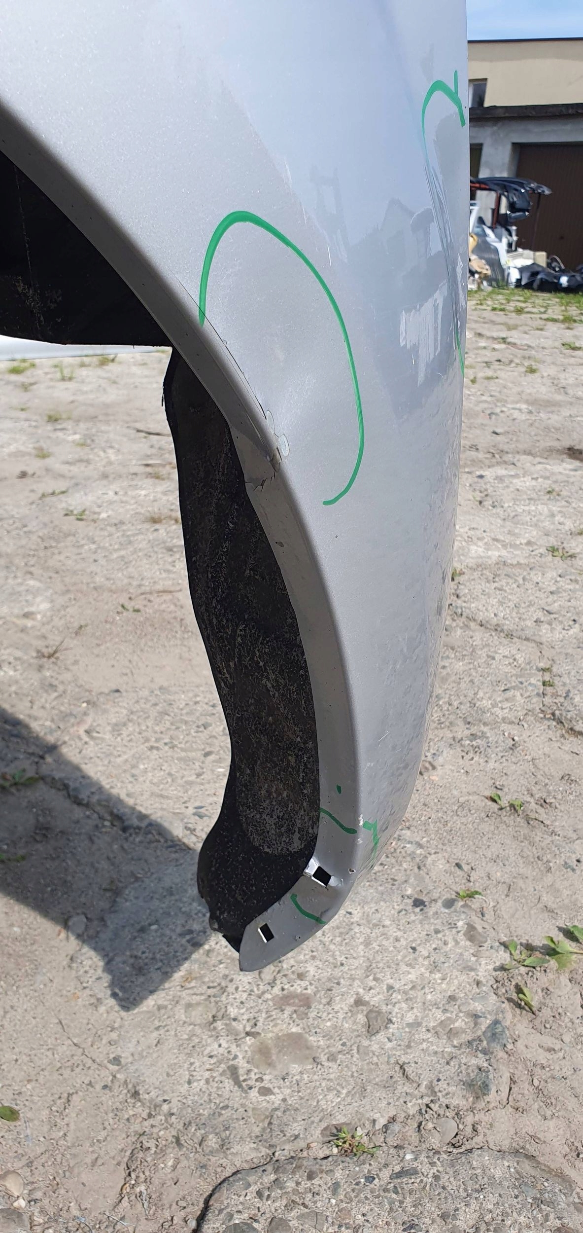 Nissan Navara D23 ŠTVRŤKA KAROSÉRIA ZAD ROLETA