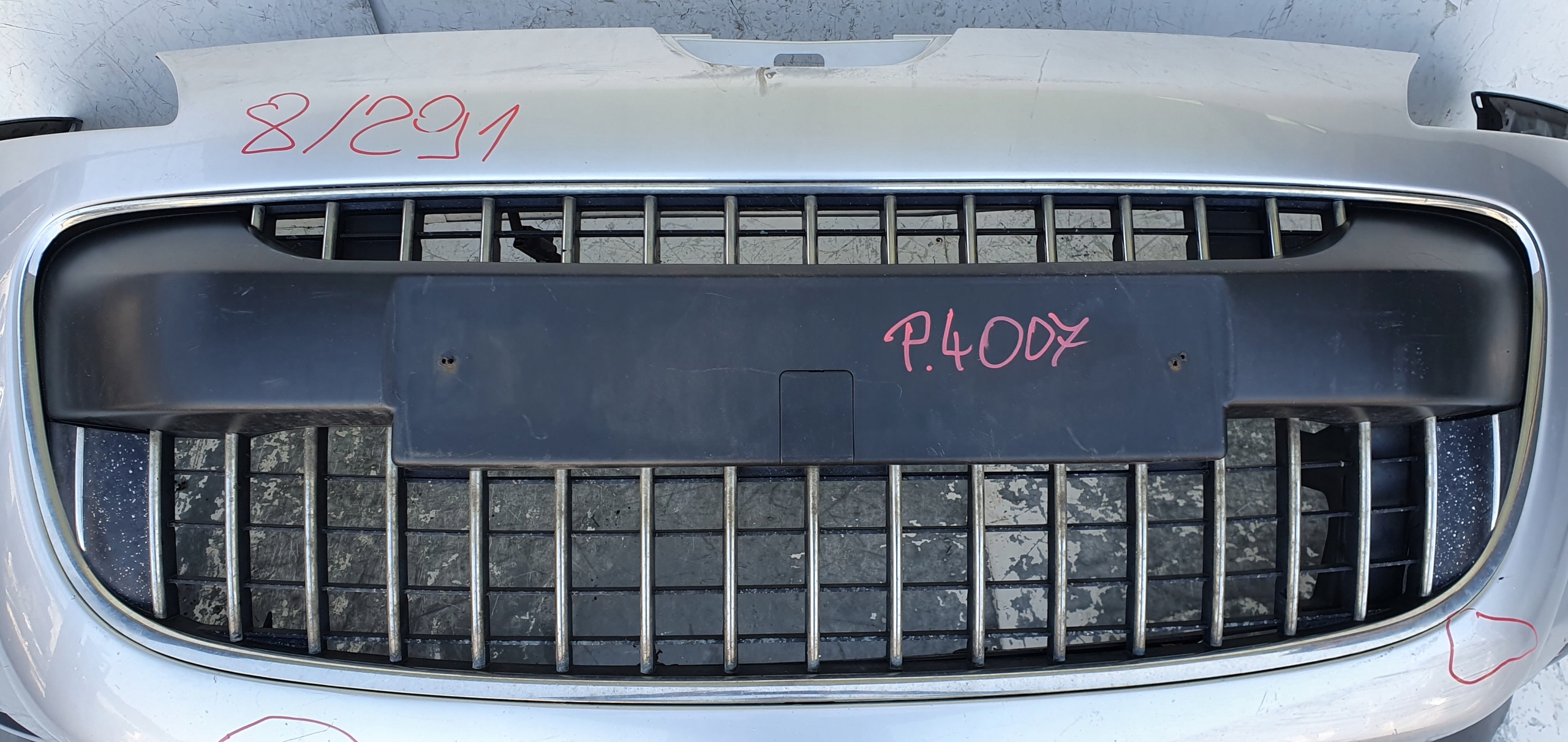 Peugeot 4007 PREDNÝ NÁRAZNÍK