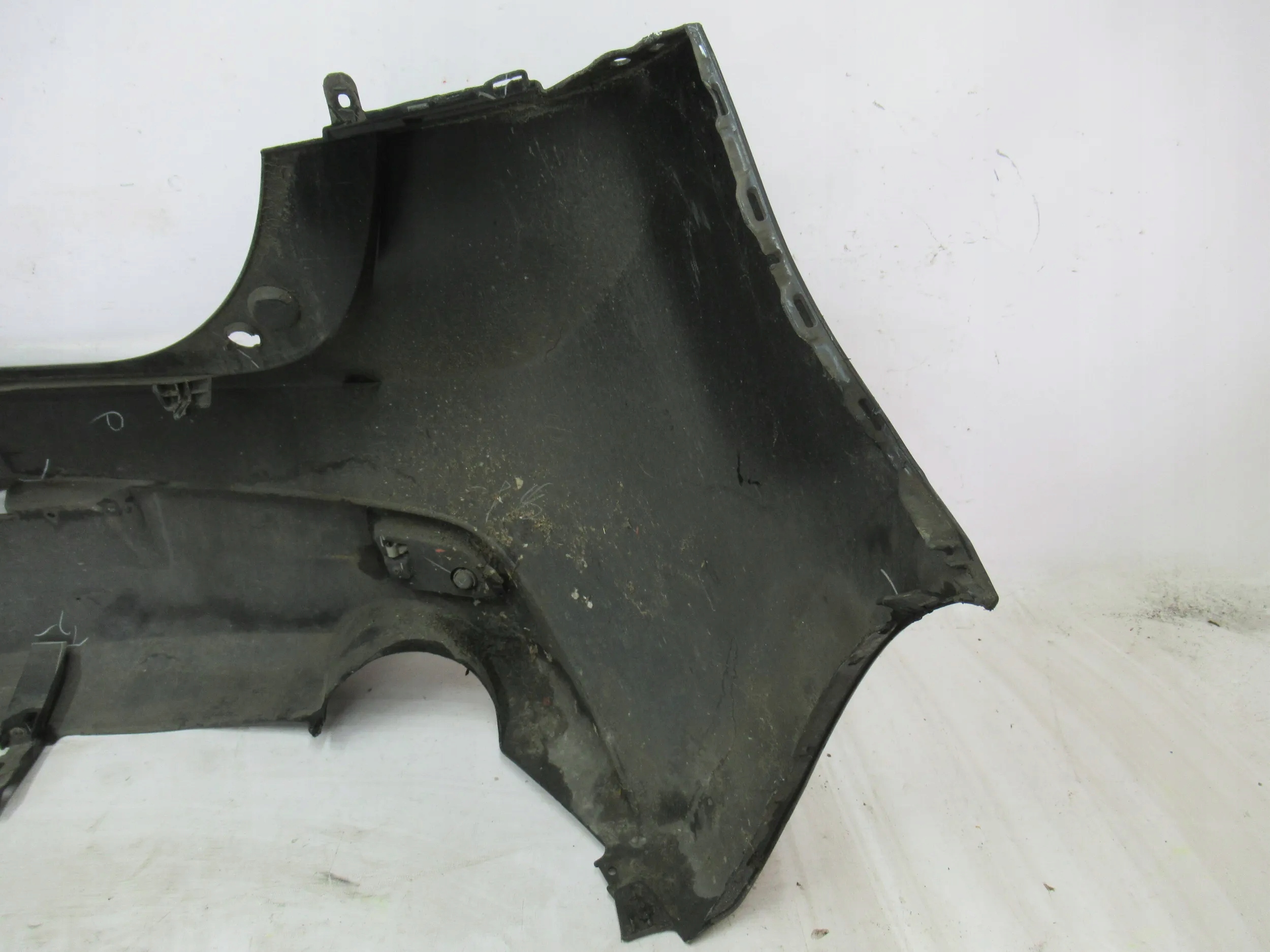 ZADNÝ NÁRAZNÍK Mazda 3 BL 09-