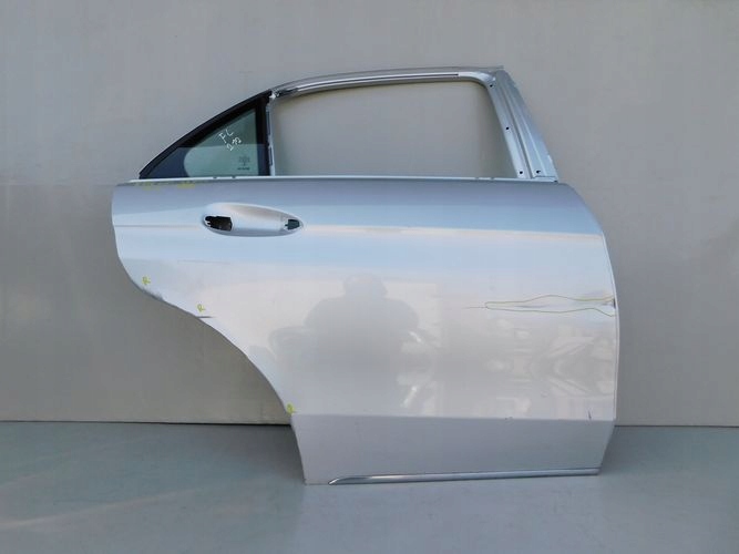 MERCEDES W212 E-KLASA LIFT 13- PRAVE ZADNE DVERE