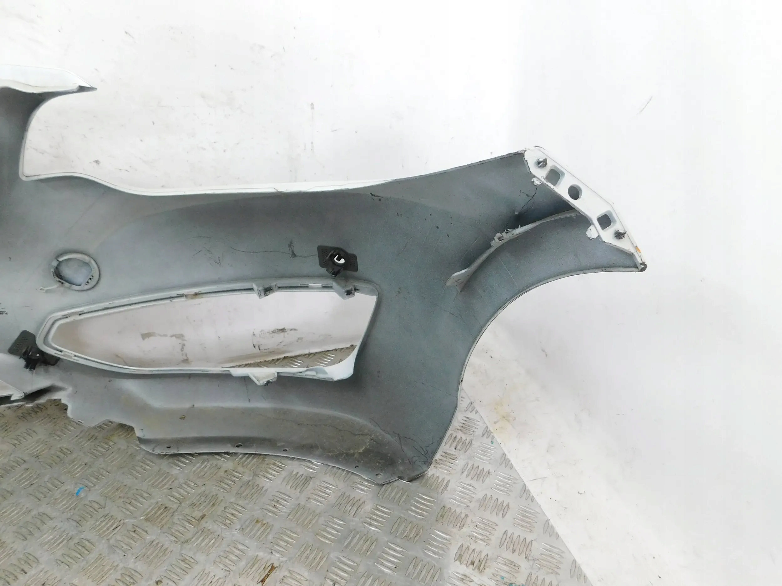 PREDNÝ NÁRAZNÍK BMW 2 F22 F23