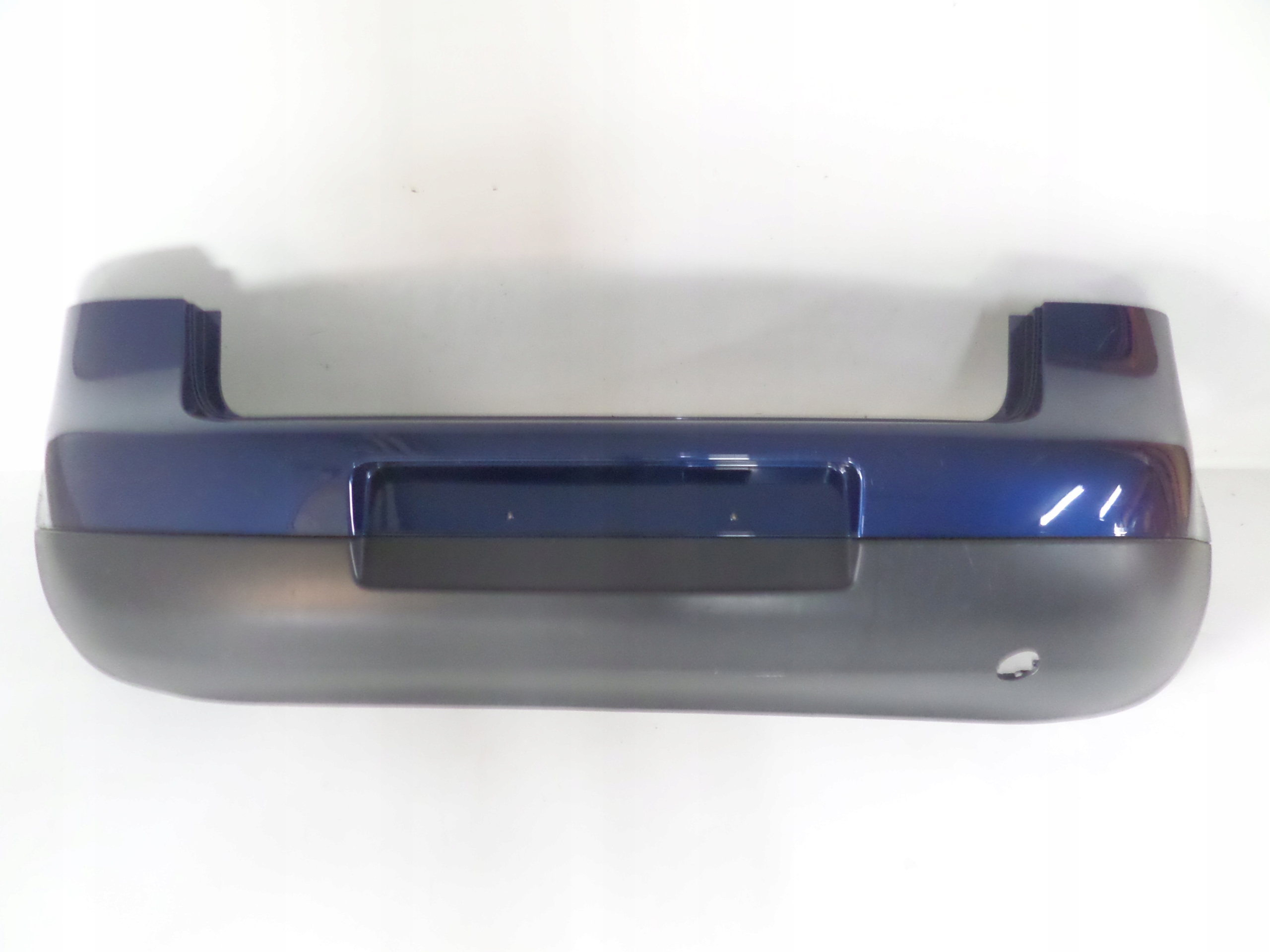 ZADNÝ NÁRAZNÍK VW GOLF V 03- HB