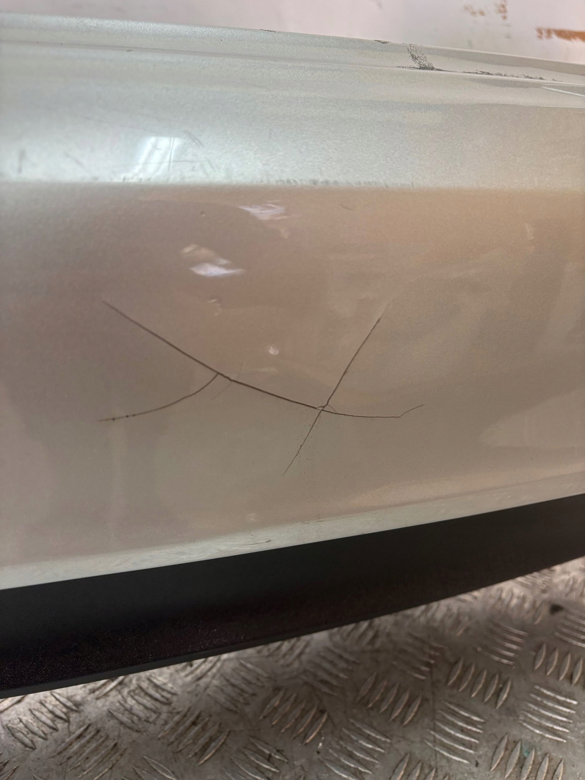 ZADNÝ NÁRAZNÍK AUDI A6 KOMBI 4G9