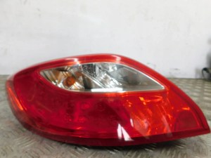 LAVE ZADNE SVETLO MAZDA 2 DE 07- LAVE ZADNE SVETLO MAZDA 2 DE 07-