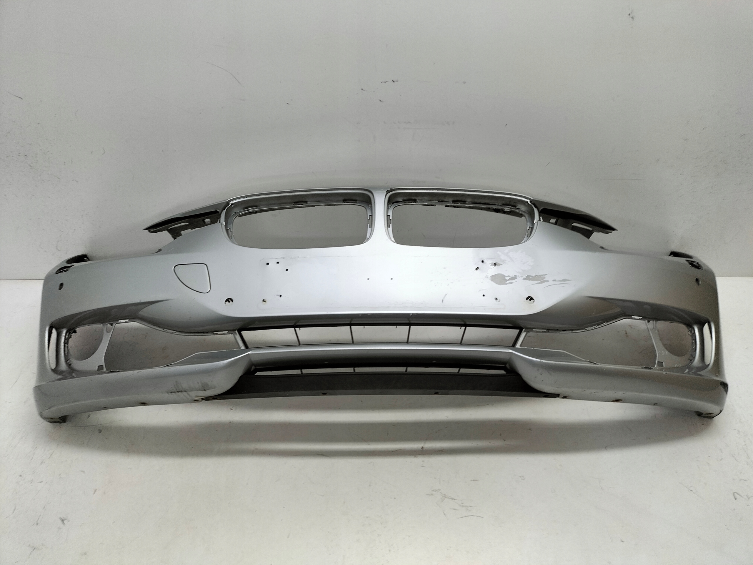 PREDNÝ NÁRAZNÍK BMW 3 F30 12-15