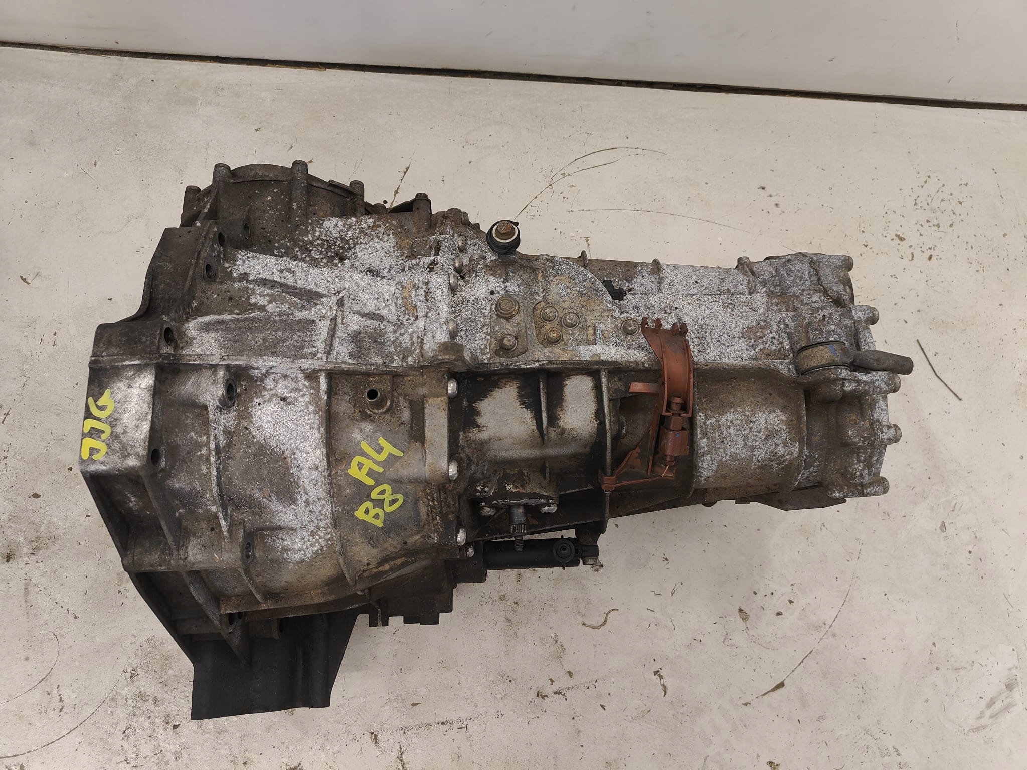 Audi a4 b8 2.0 tdi JJG PREVODOVKA MANUAL