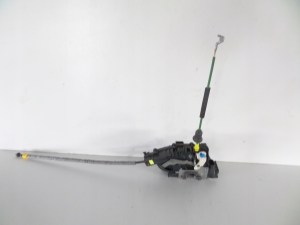 ZAMOK PRAVYCH PREDNYCH DVERI MERCEDES C KLASA W205 14- ZAMOK PRAVYCH PREDNYCH DVERI MERCEDES C KLASA W205 14-