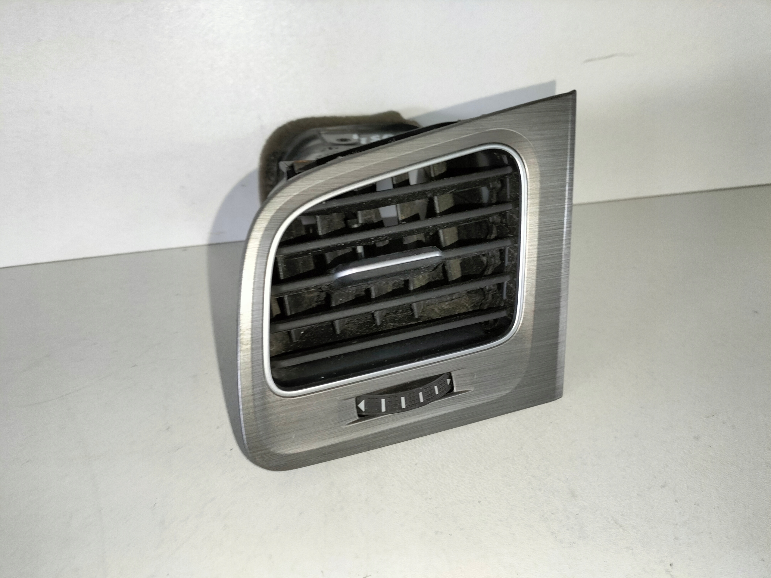 LAVY VYDUCH FUKAR KURENIA VW GOLF 7 VII 12-