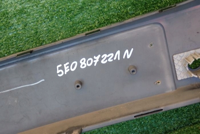 SKODA OCTAVIA III LIFT 17- PREDNÝ NÁRAZNÍK