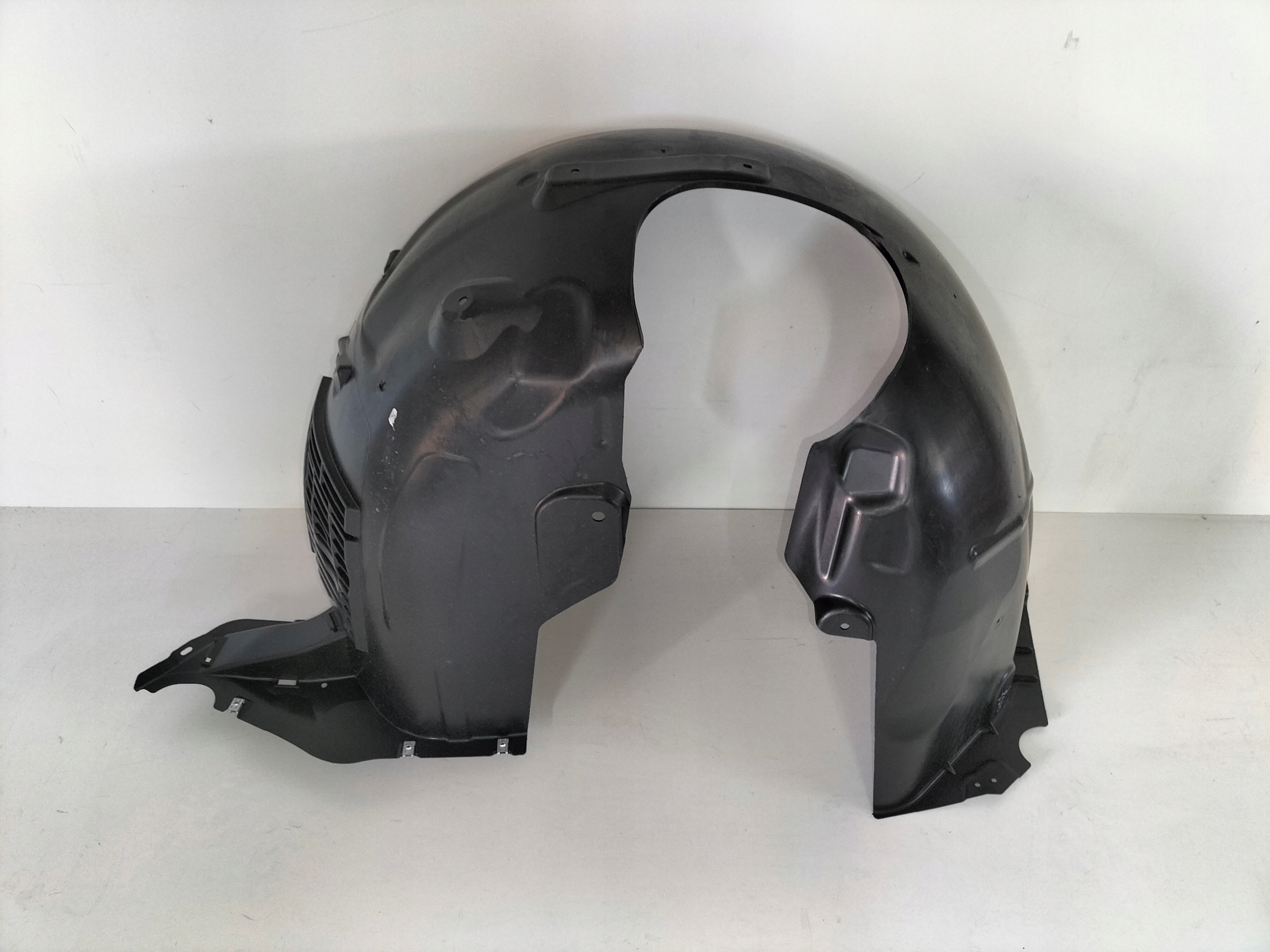 PRAVY PREDNY PODBLATNIK AUDI A3 8Y 20-