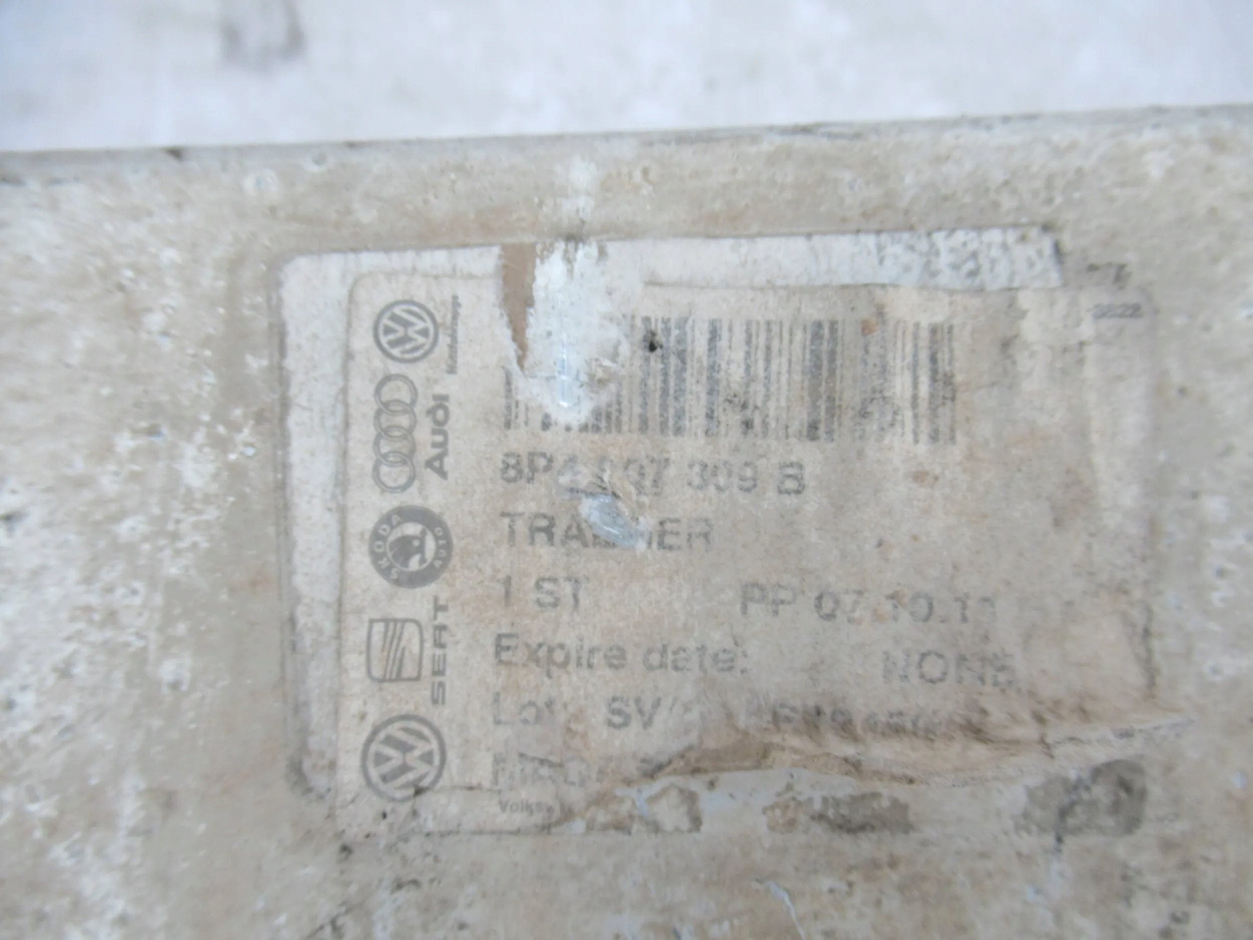 VÝSTUHA ZADNÉHO NÁRAZNÍKA AUDI A3 8P