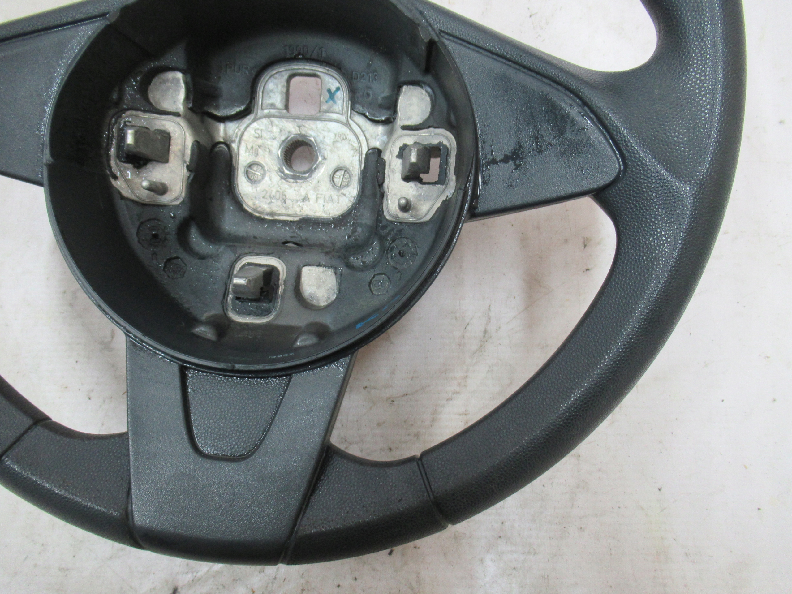 VOLANT FORD KA II 08-
