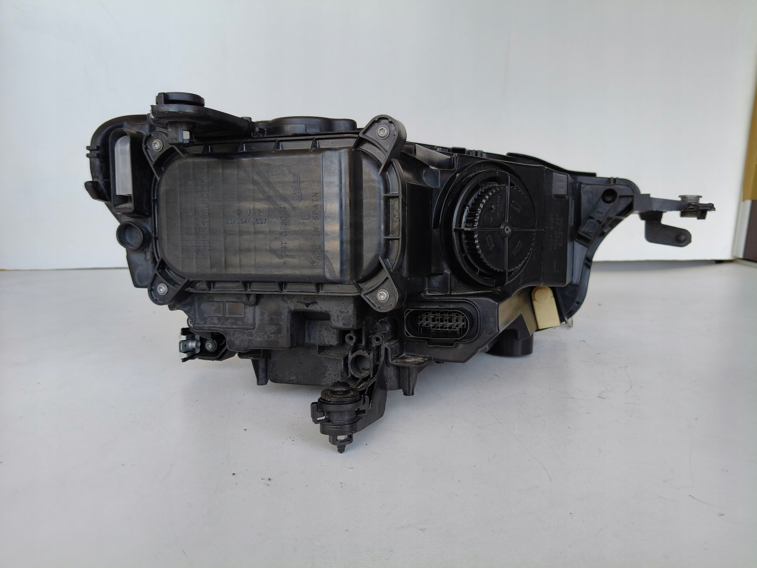 LAVE PREDNE SVETLO VW T-ROC 2GA 17- FULL LED