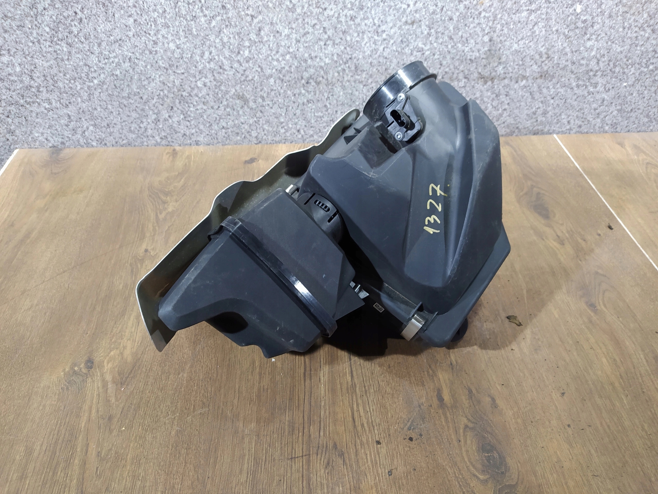 BMW Z4 G29 OBAL VZDUCHOVÉHO FILTERA 8662589