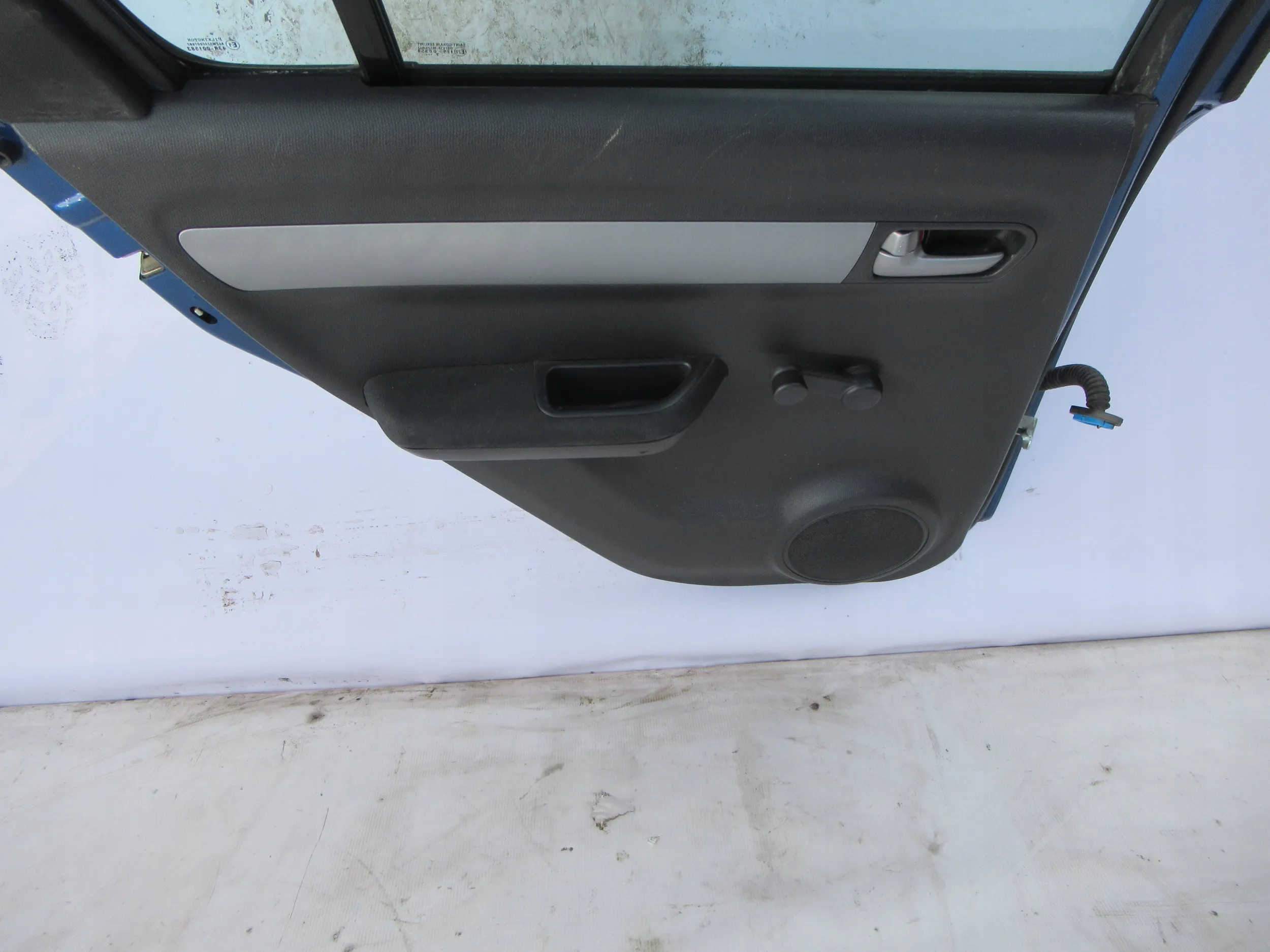 LAVE ZADNE DVERE Suzuki Swift MK6