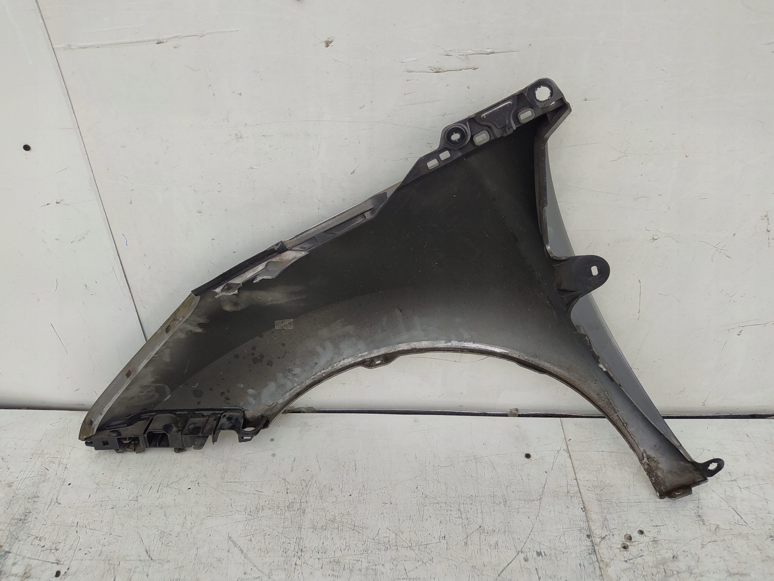 PEUGEOT 3008 PRAVY PREDNY BLATNIK