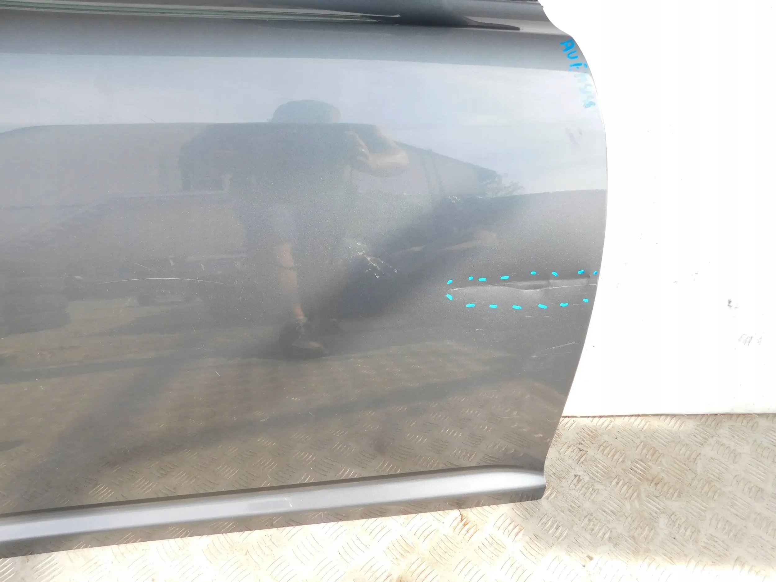 PRAVE PREDNE DVERE TOYOTA AVENSIS T25