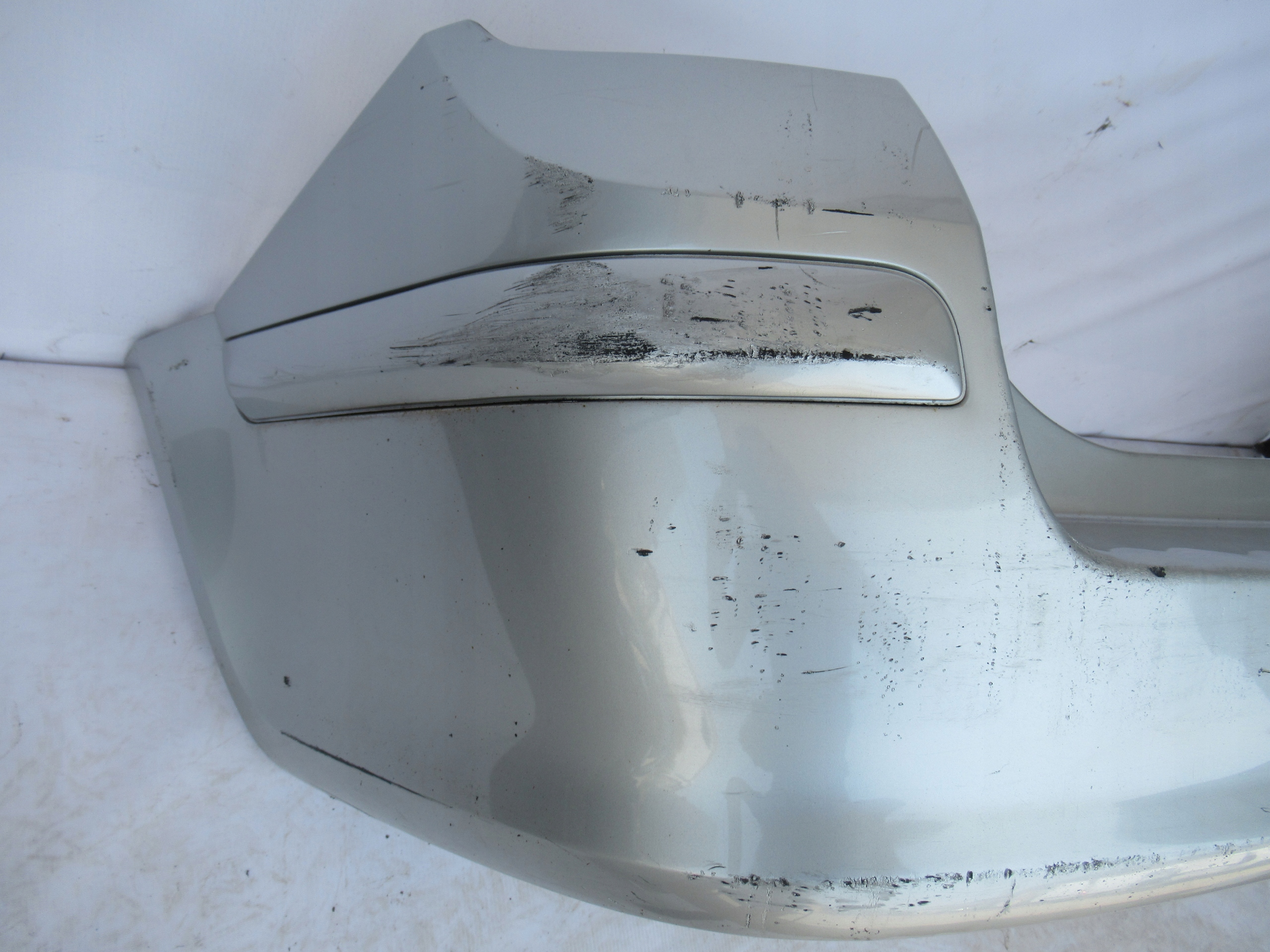 ZADNÝ NÁRAZNÍK OPEL ASTRA H 3 III KOMBI