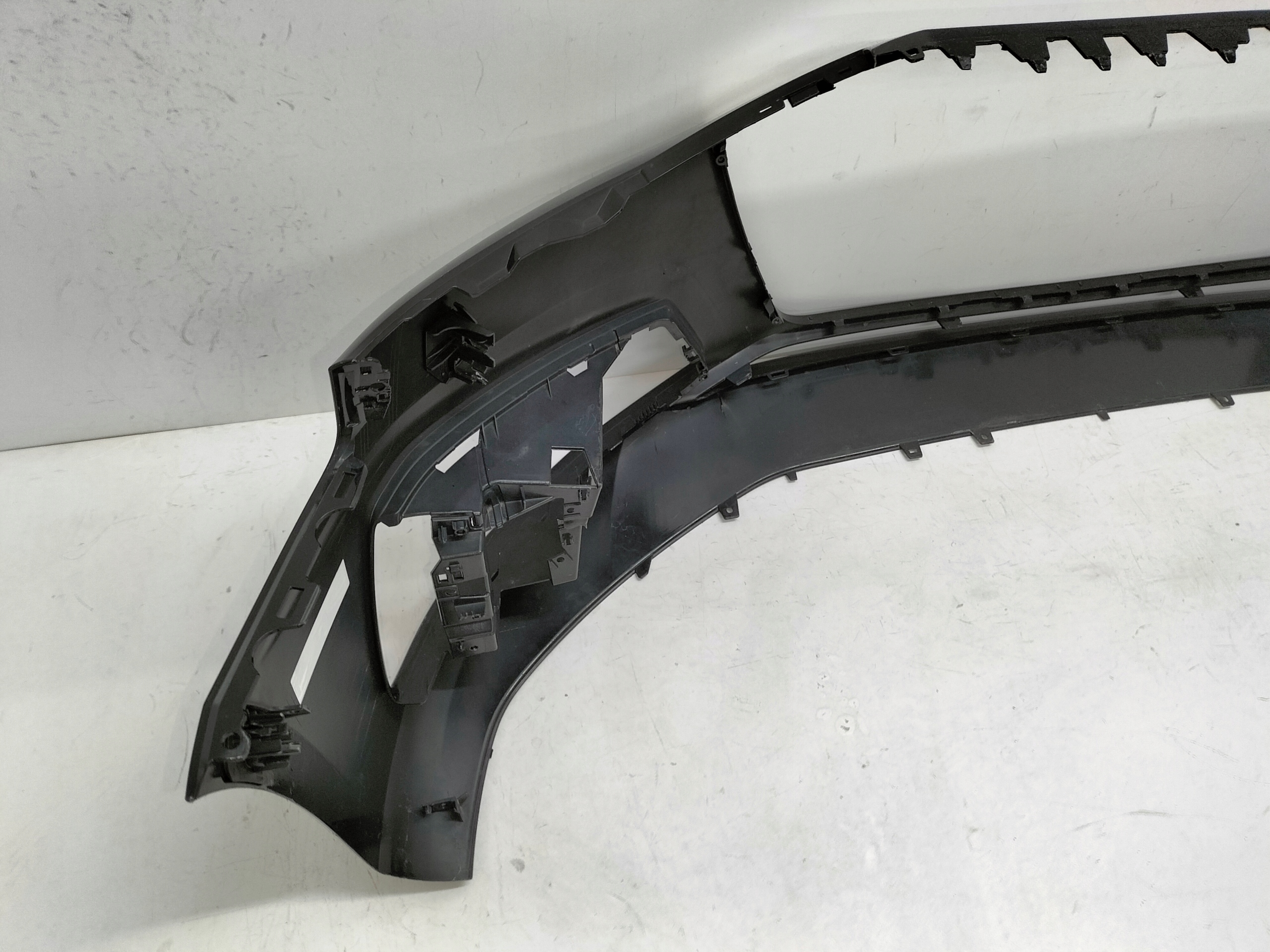 PREDNÝ NÁRAZNÍK AUDI A4 B9 LIFT 19-