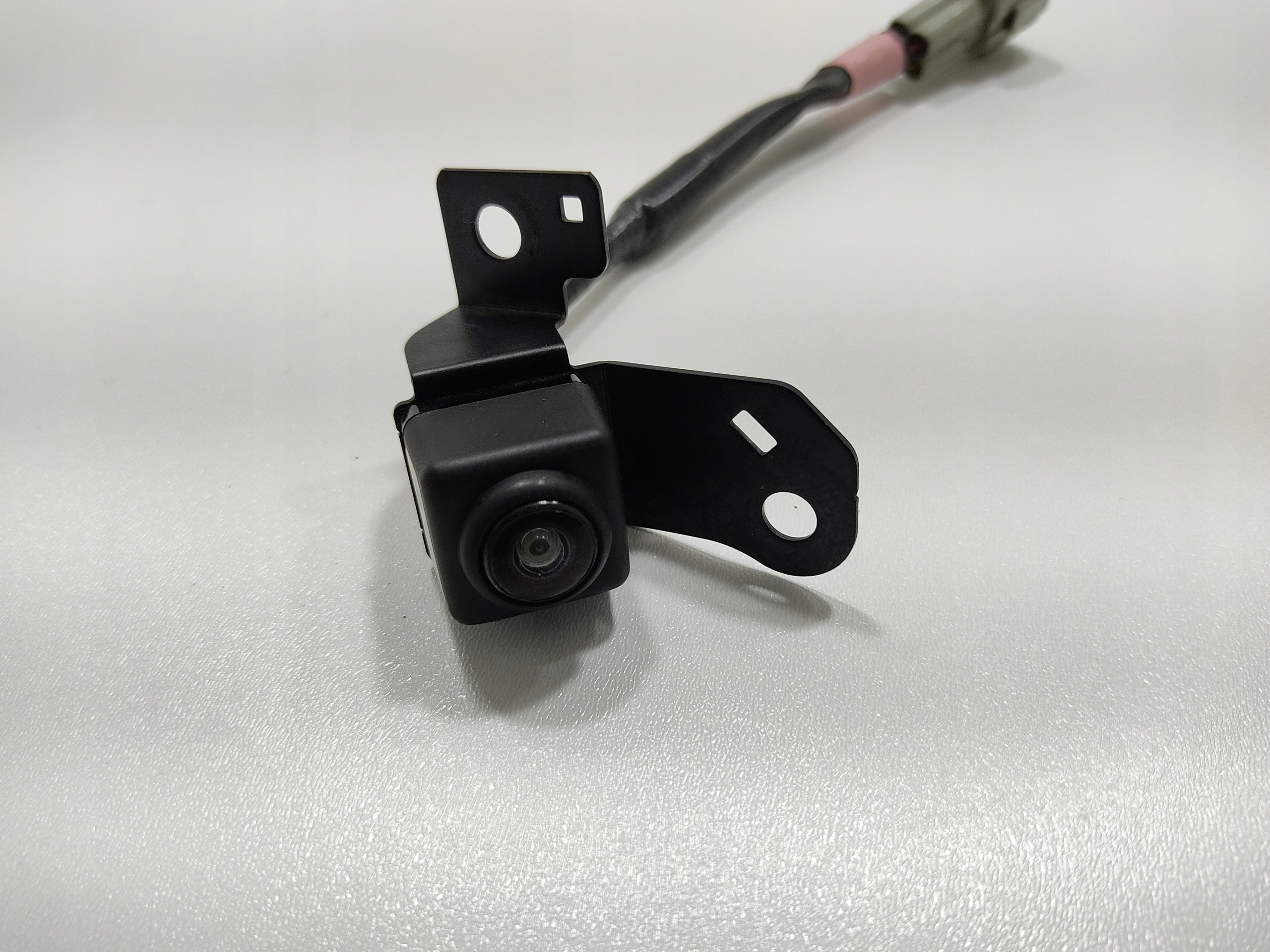 ZADNÁ CÚVACIA KAMERA V KAPOTE NISSAN NAVARA IV D23 284425JZ0A
