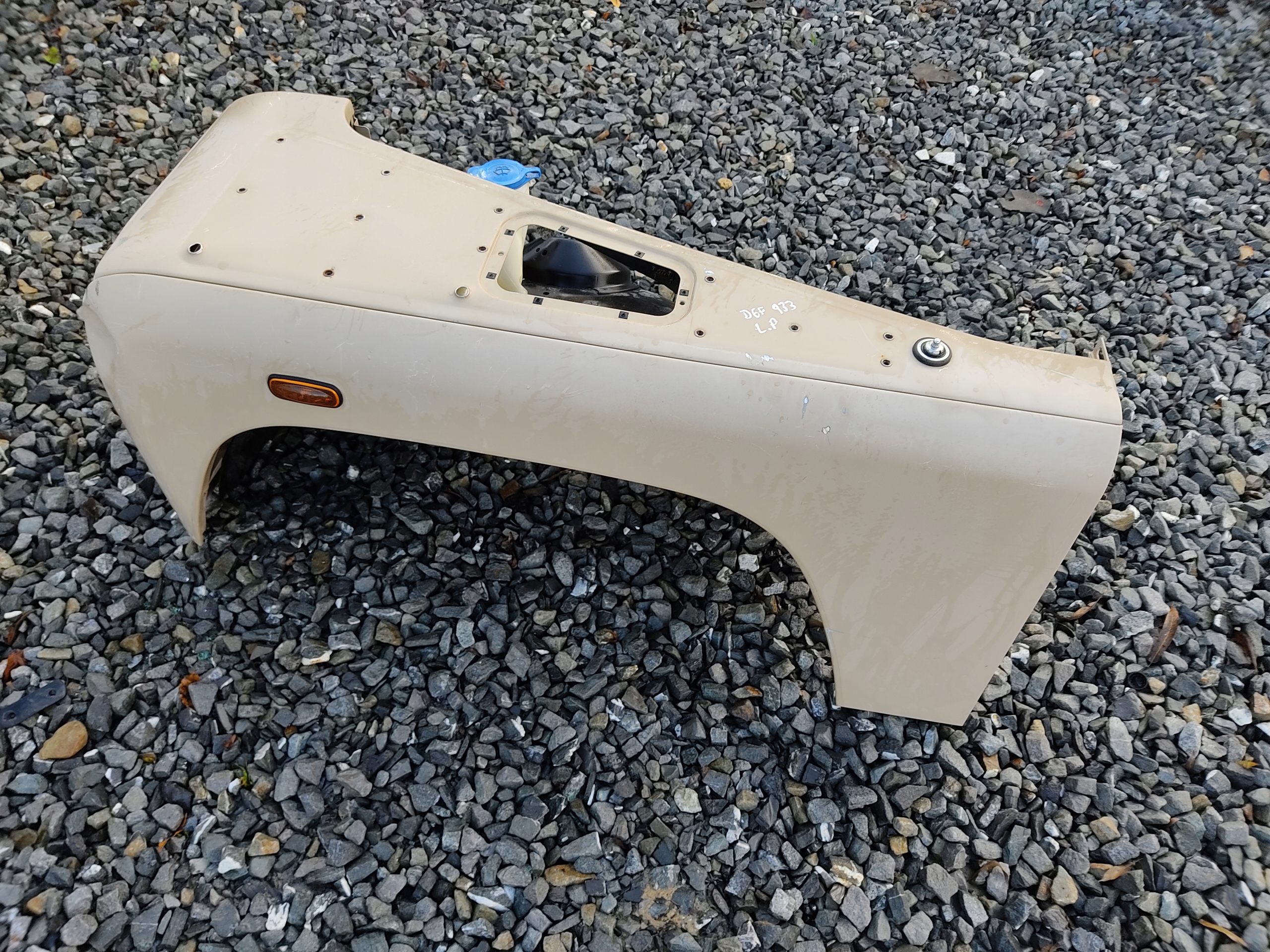 ĽAVÝ PREDNÝ BLATNÍK LAND ROVER DEFENDER 1999-2014