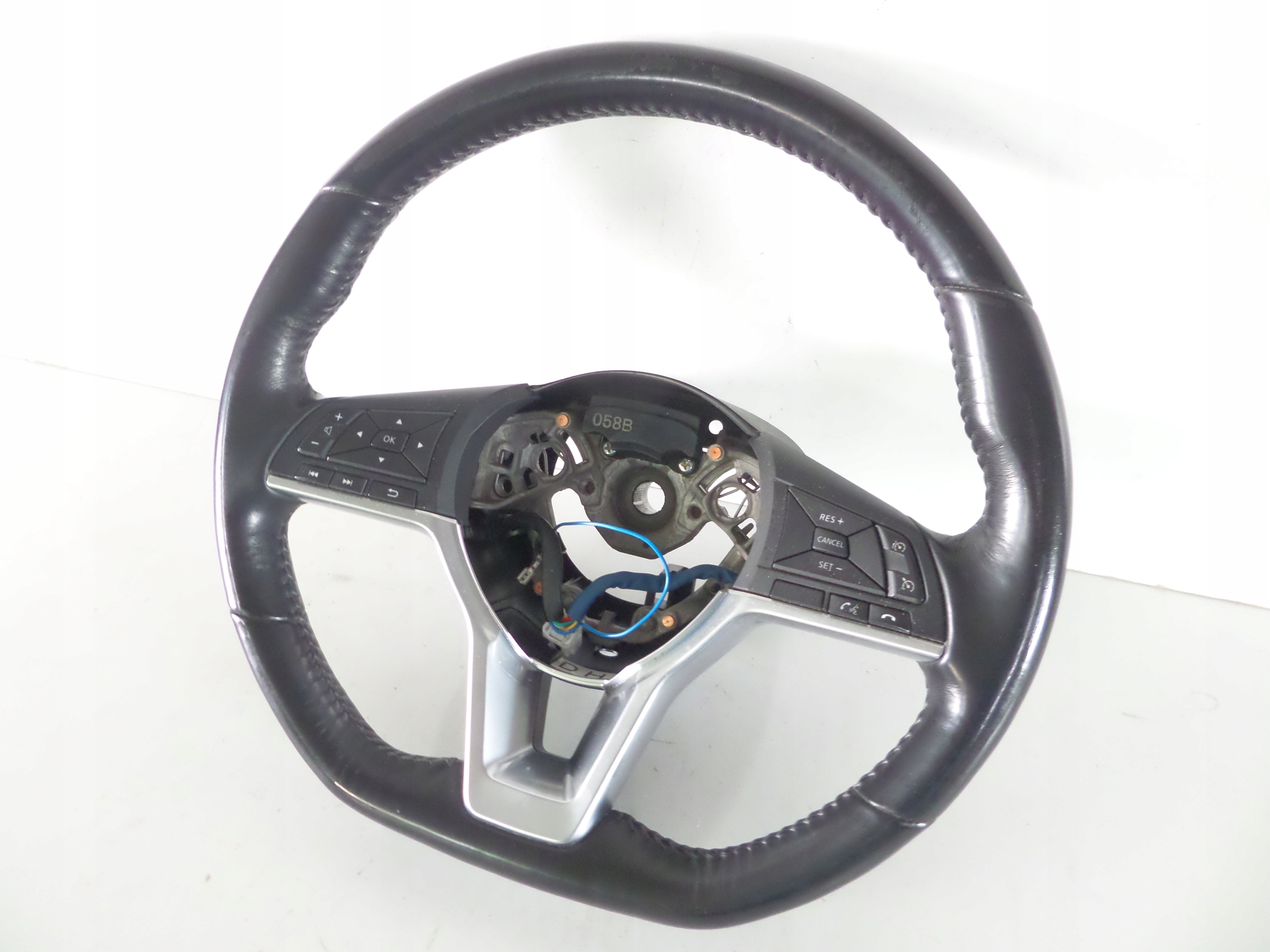 MULTIFUNKCNY VOLANT NISSAN X-TRAIL T32 17-