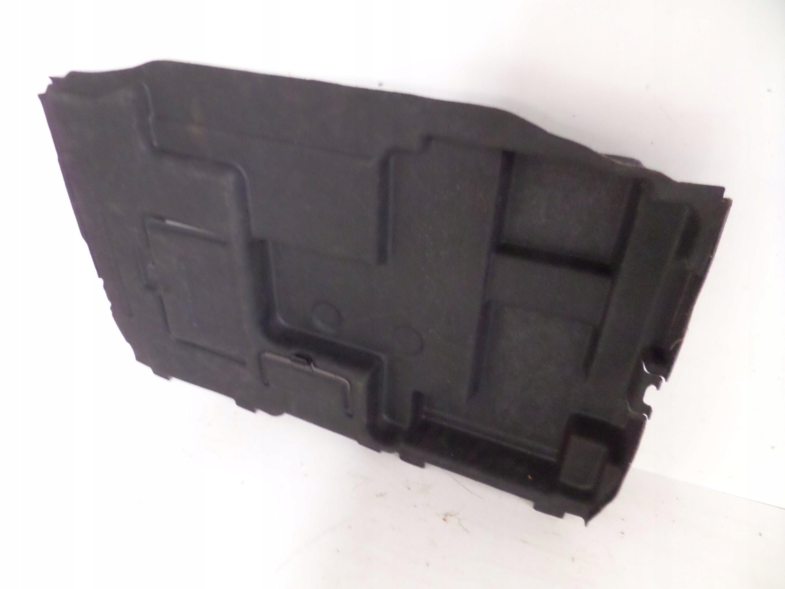 DNO KUFRA MERCEDES C KLASA W205 18-