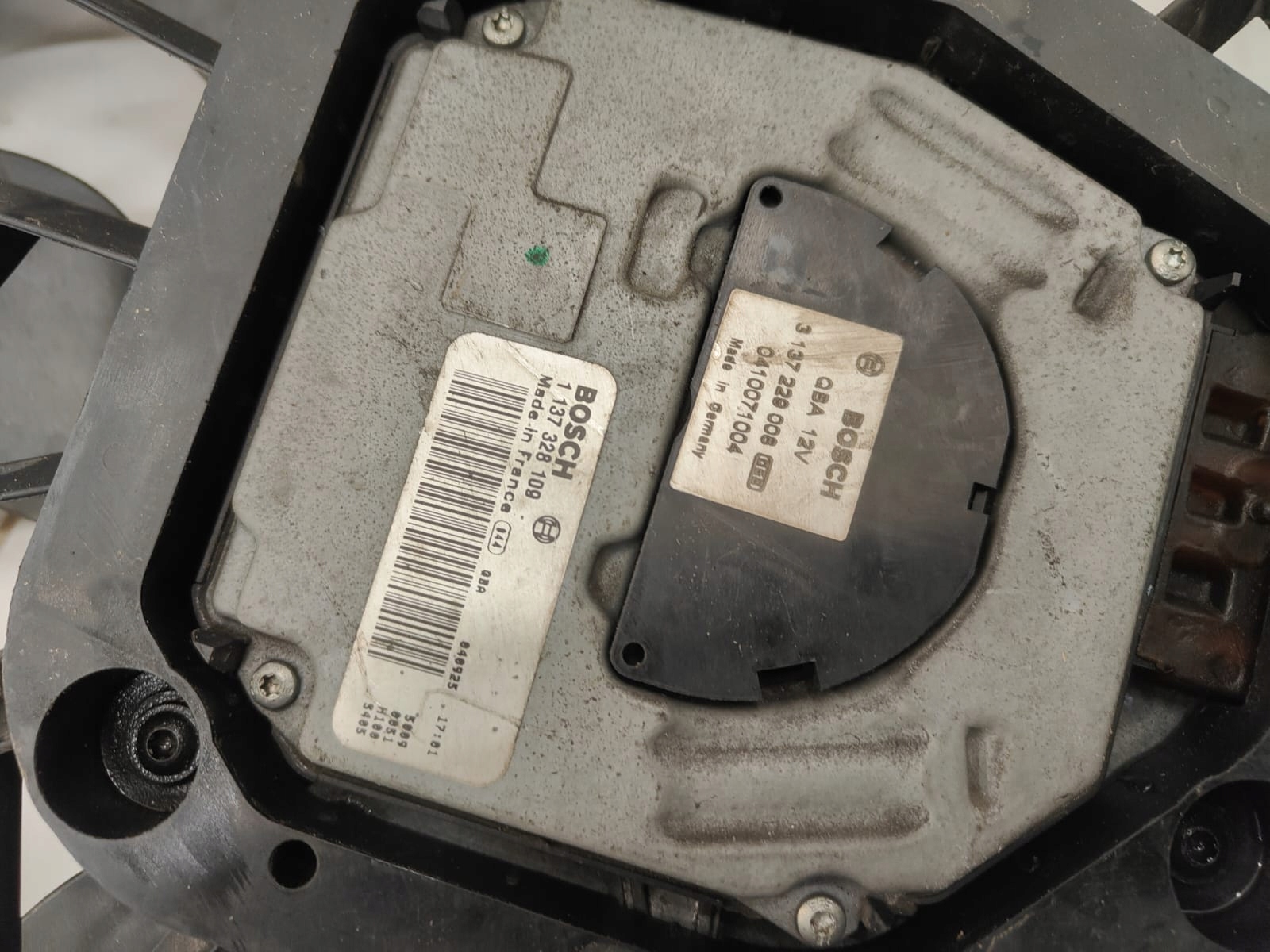 MERCEDES e klasa w211 oe 1137328109 VENTILATOR CHLADICA VETRÁK
